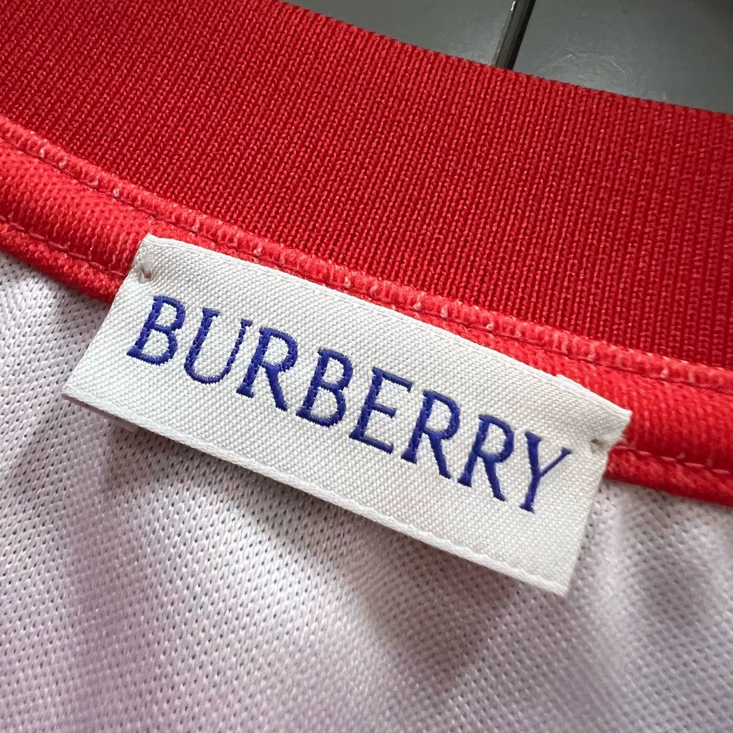 Burberry Burberry Rose Print Short Sleeve T-Shirt XS Size US XS / EU 42 / 0 - 4 Thumbnail