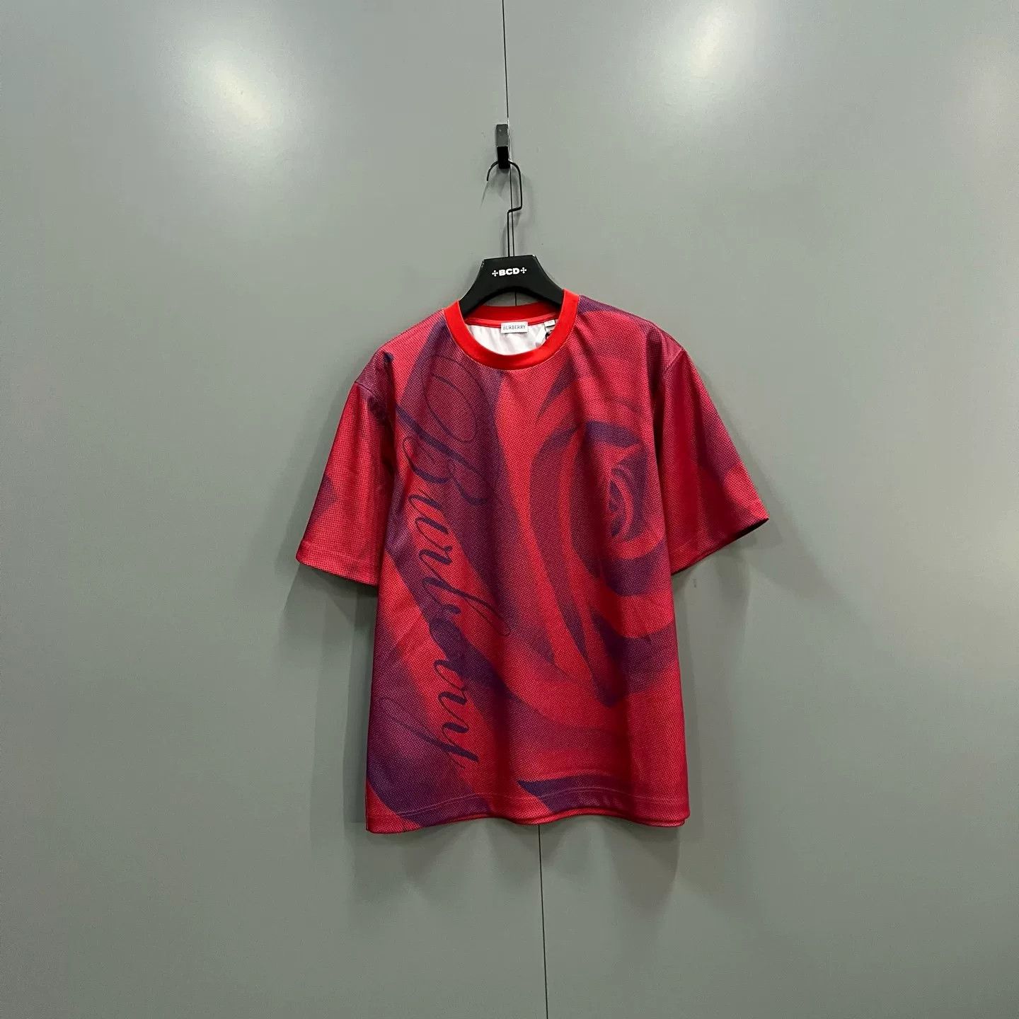 Burberry Burberry Rose Print Short Sleeve T-Shirt XS Size US XS / EU 42 / 0 - 2 Thumbnail