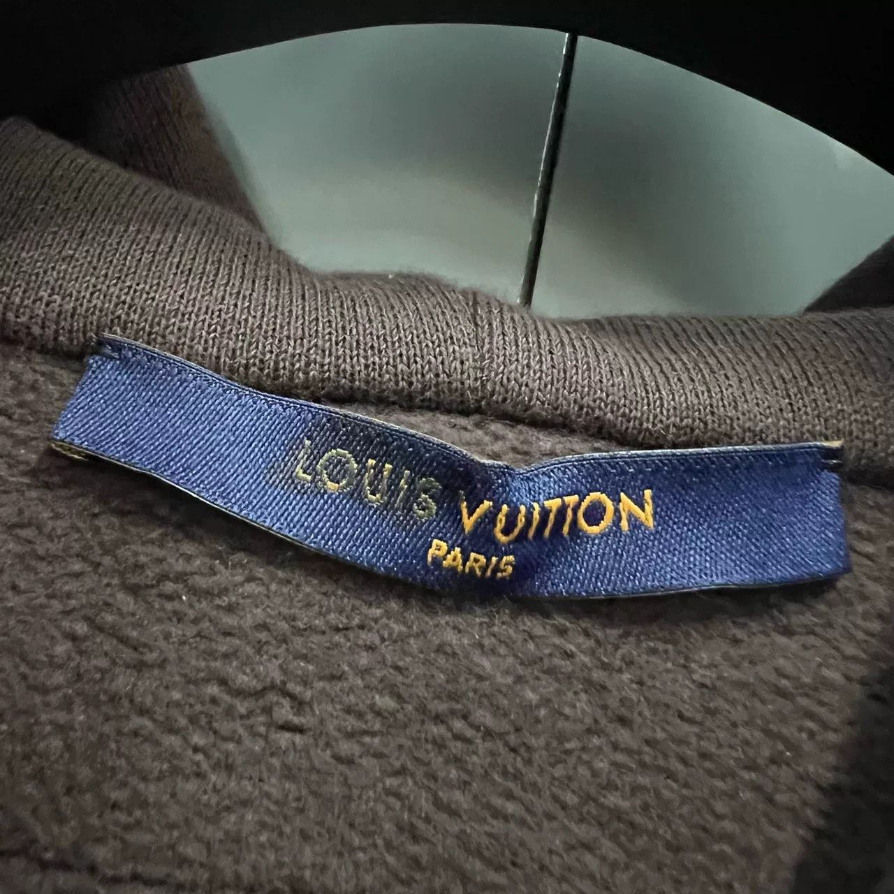 Louis Vuitton Louis Vuitton Graphic Bee Patch Hoodie S Size US S / EU 44-46 / 1 - 4 Thumbnail