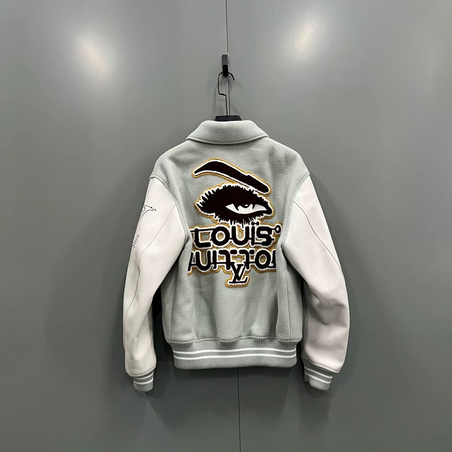 Louis Vuitton Louis Vuitton Embroidered Varsity Jacket Size 46 Size US S / EU 44-46 / 1 - 3 Thumbnail