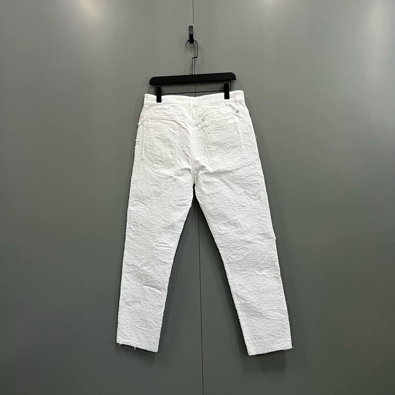 Givenchy Givenchy Distressed Denim Jeans Size 32 Size US 32 / EU 48 - 3 Thumbnail