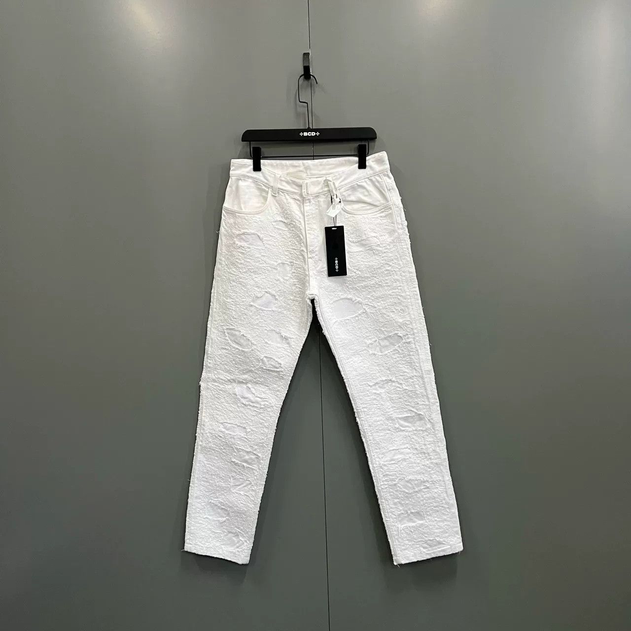 Givenchy Givenchy Distressed Denim Jeans Size 32 Size US 32 / EU 48 - 2 Thumbnail