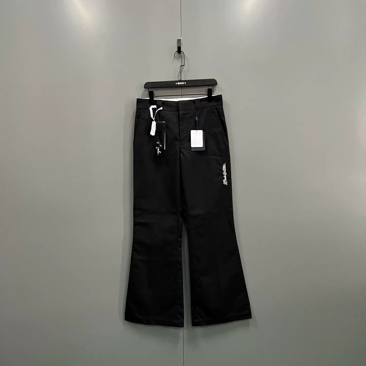 Louis Vuitton Louis Vuitton Embroidered Logo Casual Pants 46 Size US 30 / EU 46 - 2 Thumbnail