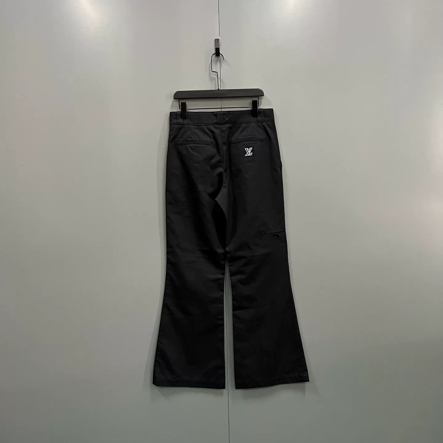 Louis Vuitton Louis Vuitton Embroidered Logo Casual Pants 46 Size US 30 / EU 46 - 3 Thumbnail