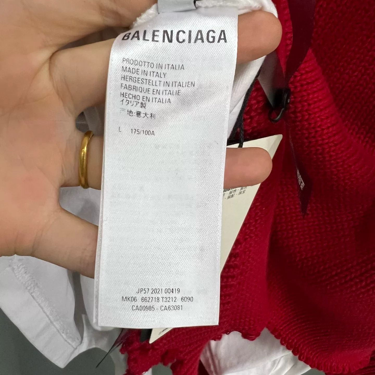 Balenciaga Balenciaga Distressed Red Knit Hoodie Size L Size US L / EU 52-54 / 3 - 5 Thumbnail