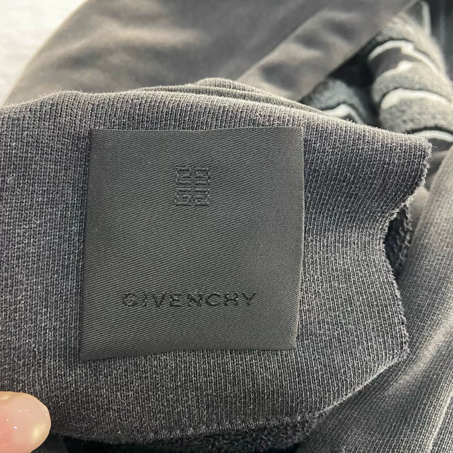 Givenchy Givenchy Flocked Logo Hoodie Size XXL Size US XXL / EU 58 / 5 - 4 Thumbnail