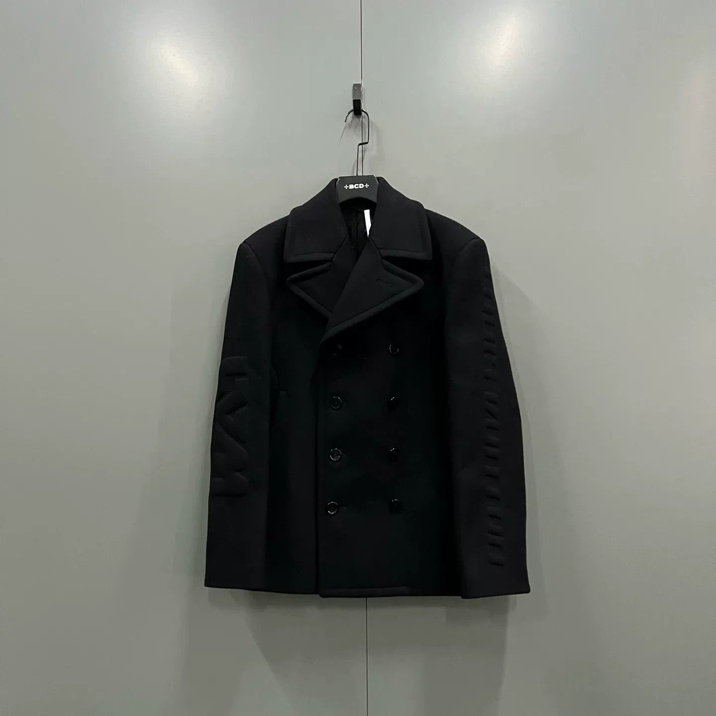 Louis Vuitton Louis Vuitton Embossed Logo Double Breasted Peacoat 46 Size US S / EU 44-46 / 1 - 2 Thumbnail