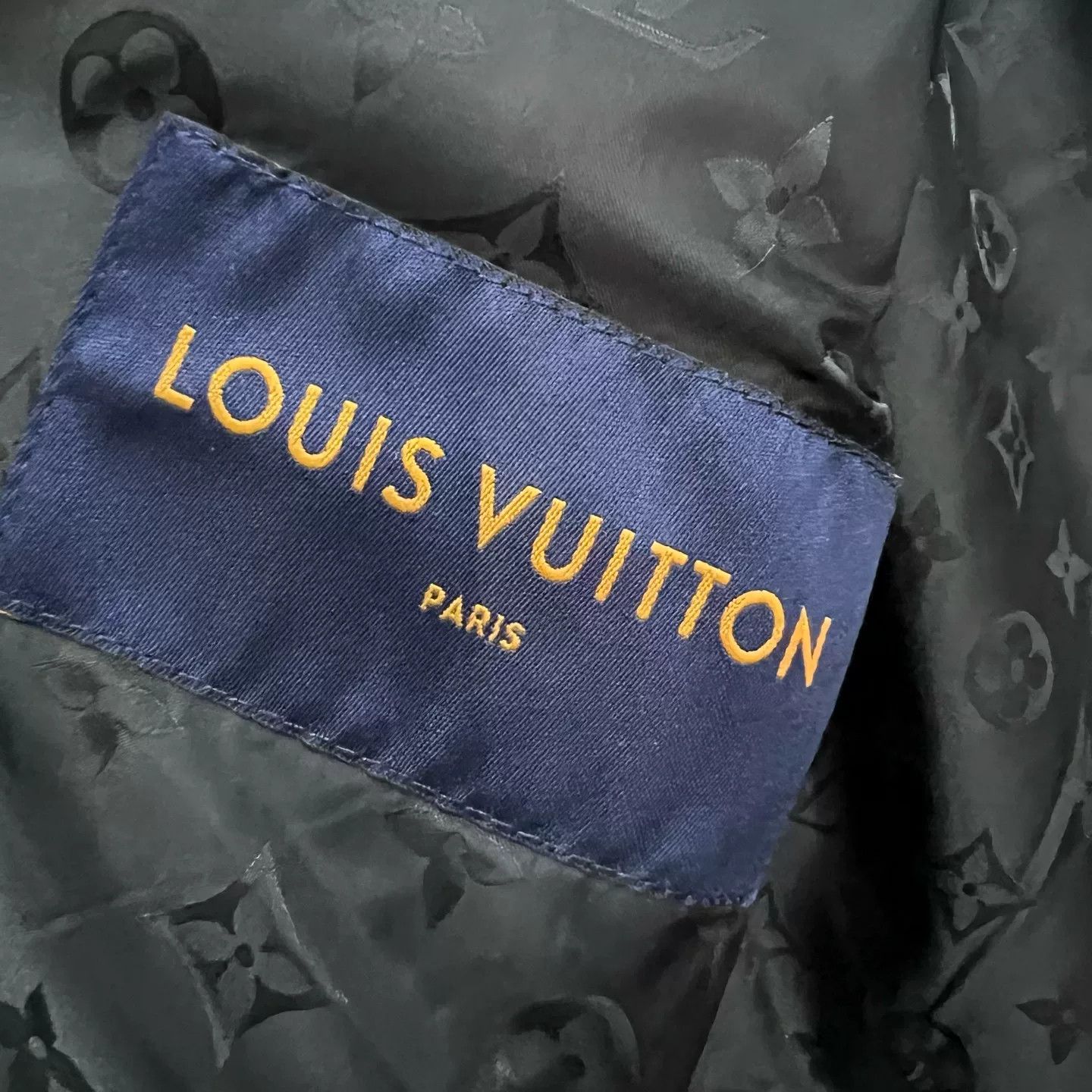 Louis Vuitton Louis Vuitton Multi Pocket Zip Jacket Size 44 Size US S / EU 44-46 / 1 - 4 Thumbnail