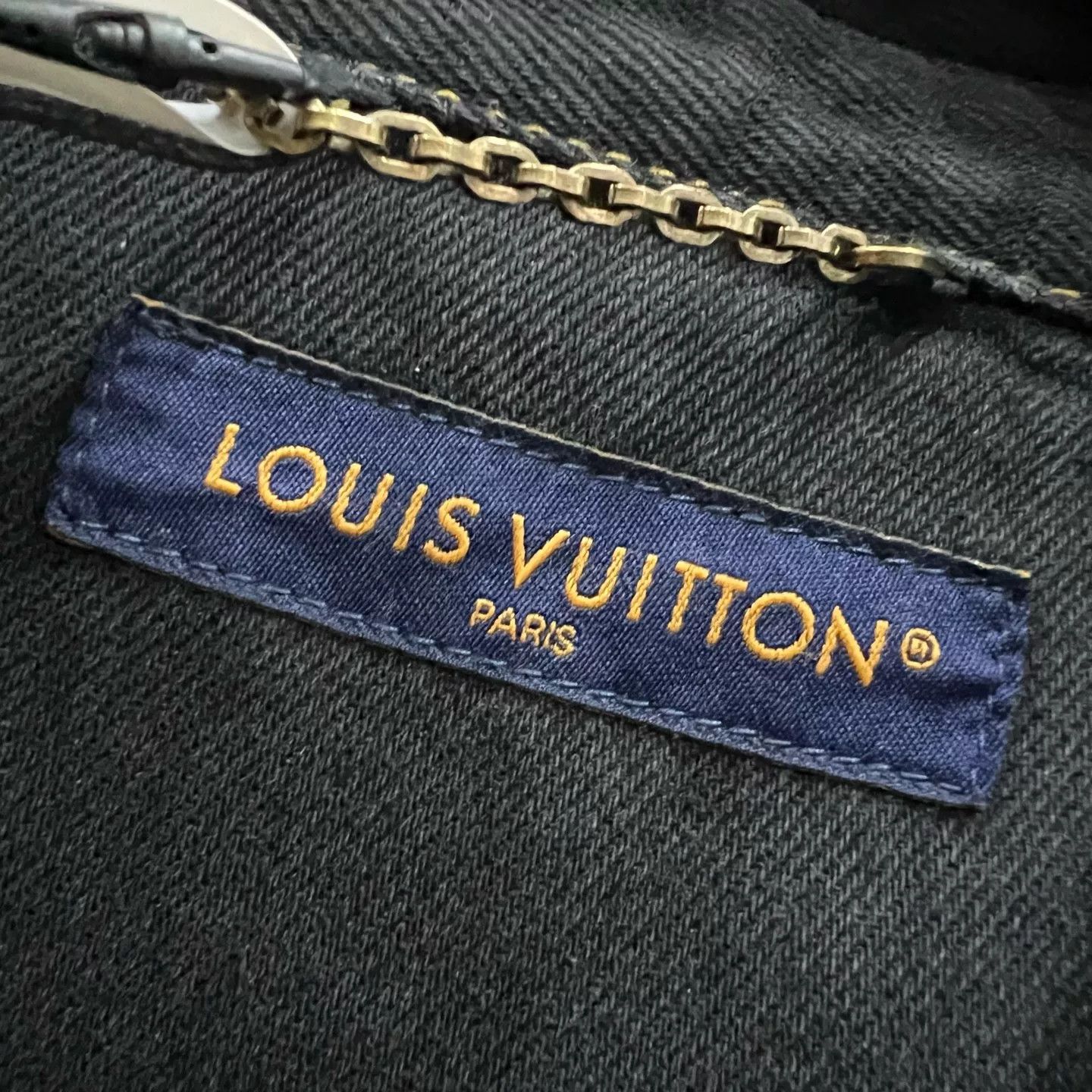 Louis Vuitton Louis Vuitton Distressed Denim Shirt Size XL Size US XL / EU 56 / 4 - 4 Thumbnail