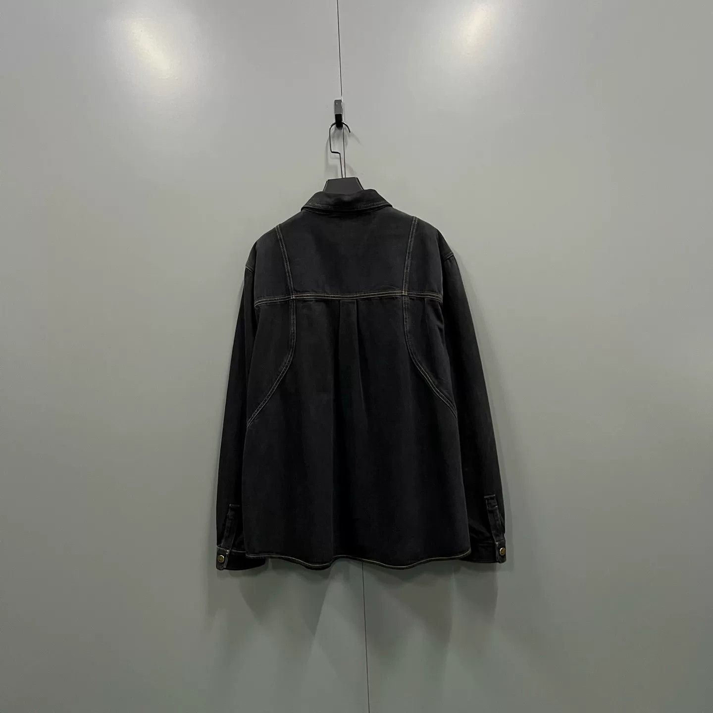 Louis Vuitton Louis Vuitton Distressed Denim Shirt Size XL Size US XL / EU 56 / 4 - 3 Thumbnail