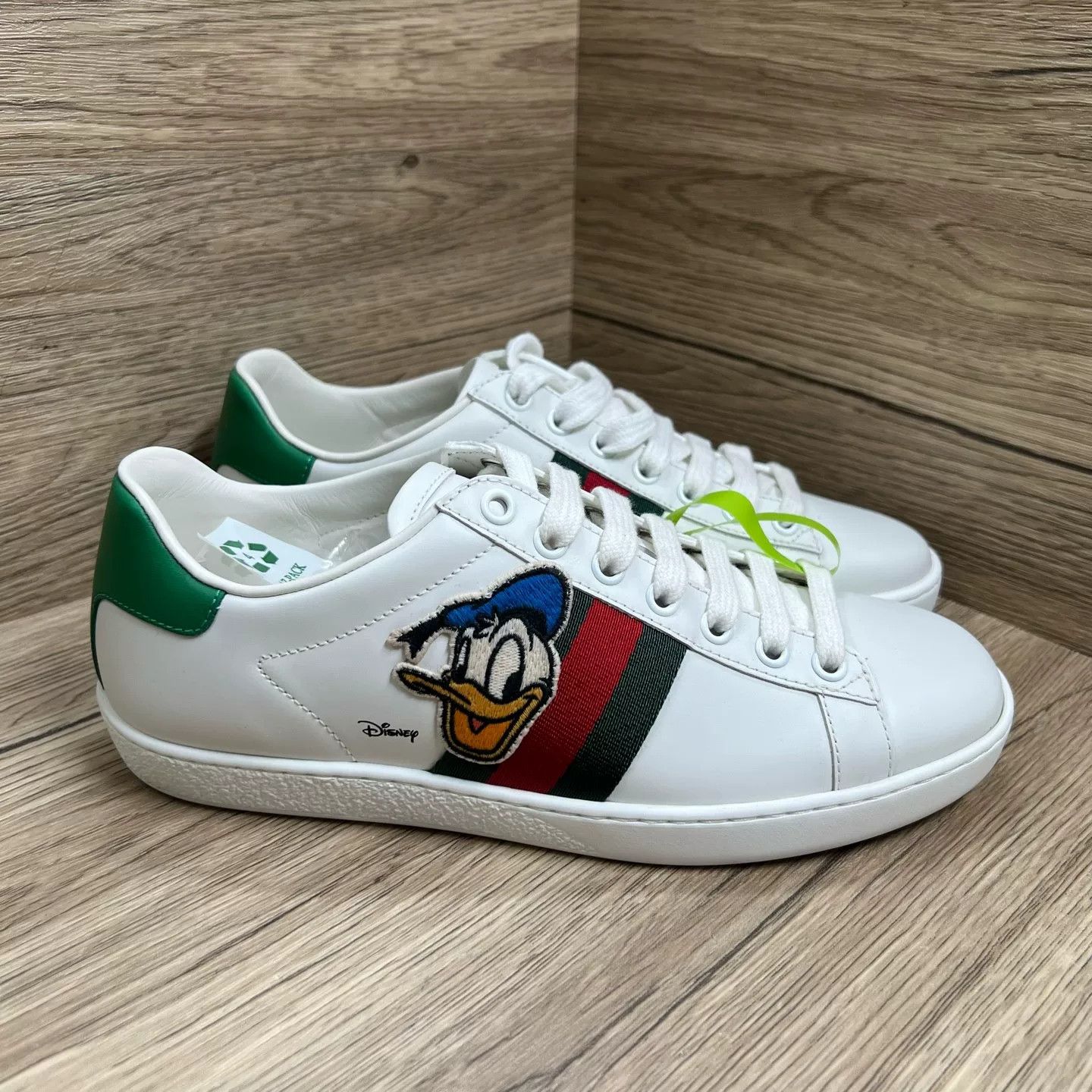 Gucci Gucci x Disney Donald Duck Ace Sneakers 35.5 Size US 5.5 / IT 35.5 - 4 Thumbnail