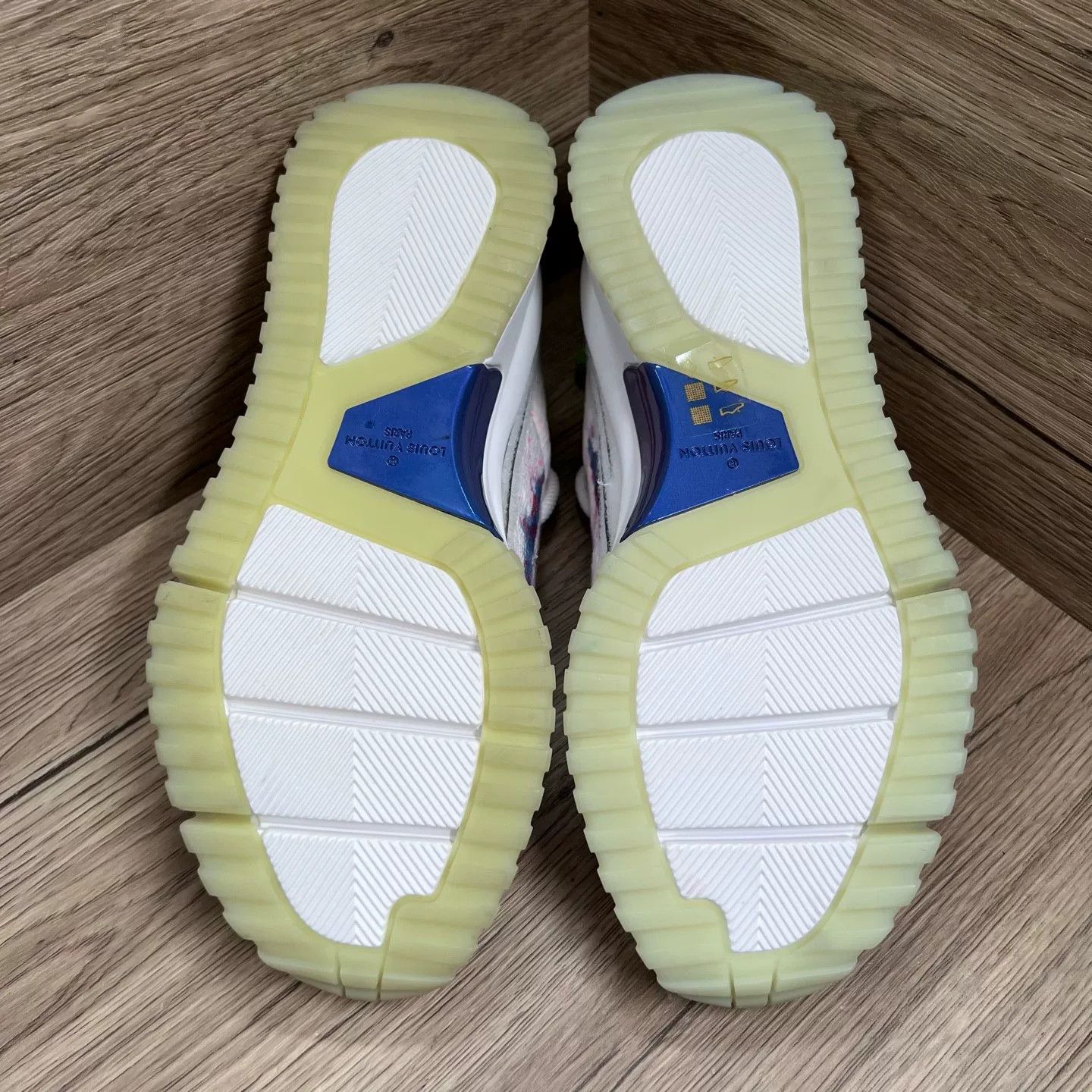 Louis Vuitton Louis Vuitton Tie-Dye V.N.R Sneakers US 6.5 Size US 6.5 / EU 39-40 - 6 Thumbnail
