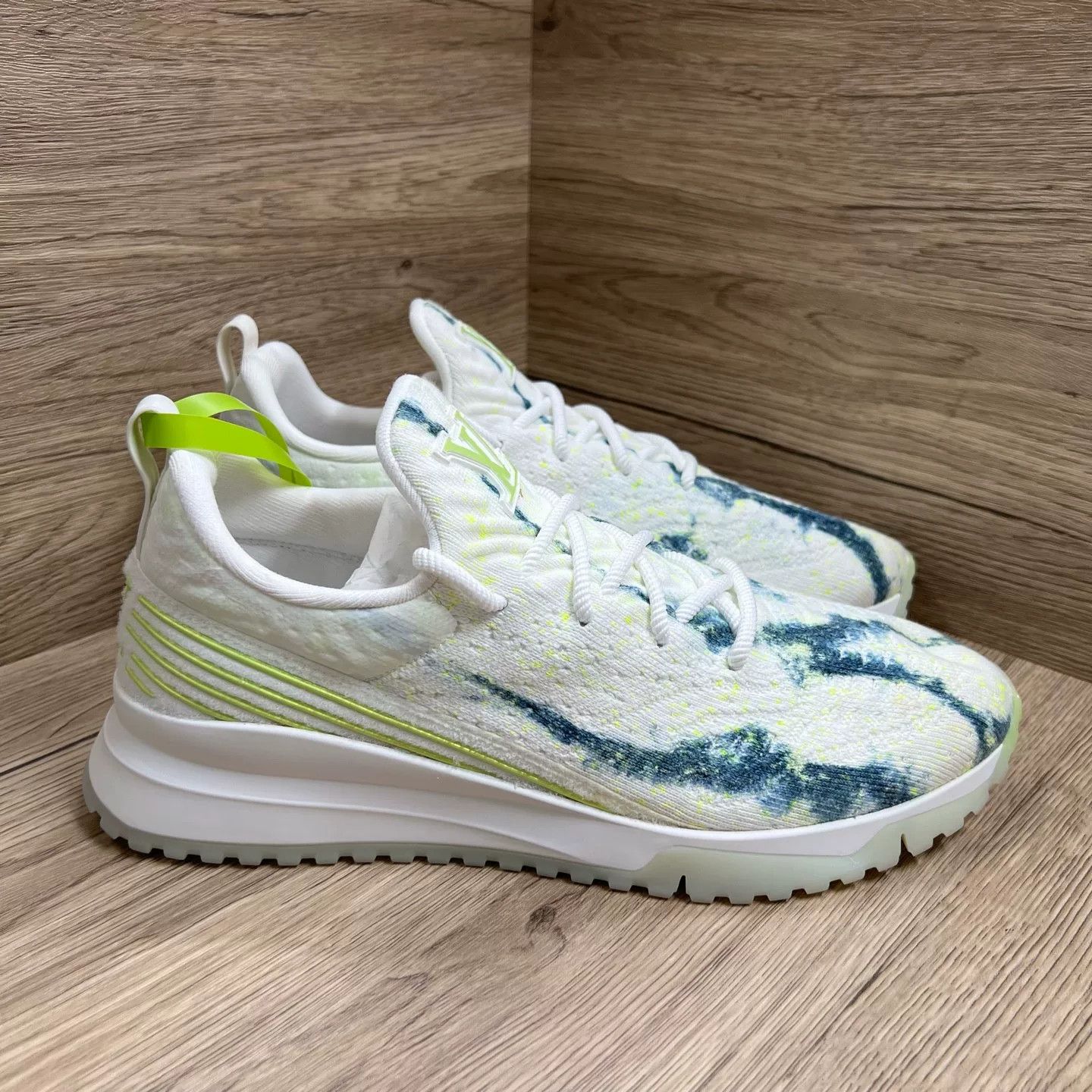 Louis Vuitton Louis Vuitton Tie-Dye VNR Sneakers US 11 Size US 11 / EU 44 - 4 Thumbnail