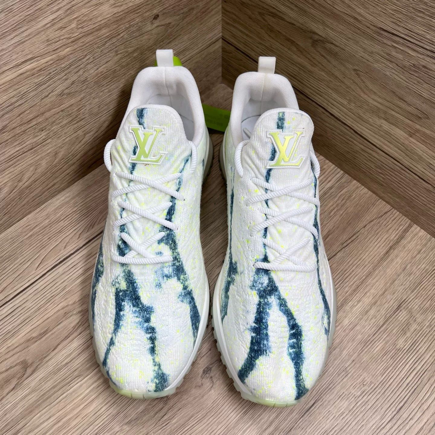 Louis Vuitton Louis Vuitton Tie-Dye VNR Sneakers US 11 Size US 11 / EU 44 - 3 Thumbnail