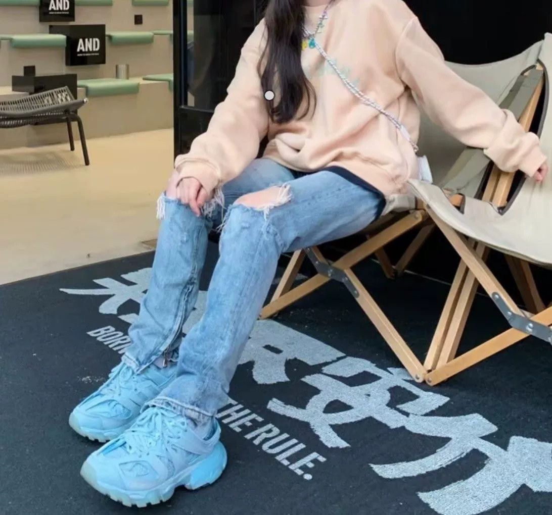 Balenciaga Balenciaga Light Blue Track Sneakers 38 Size US 8 / IT 38 - 4 Thumbnail