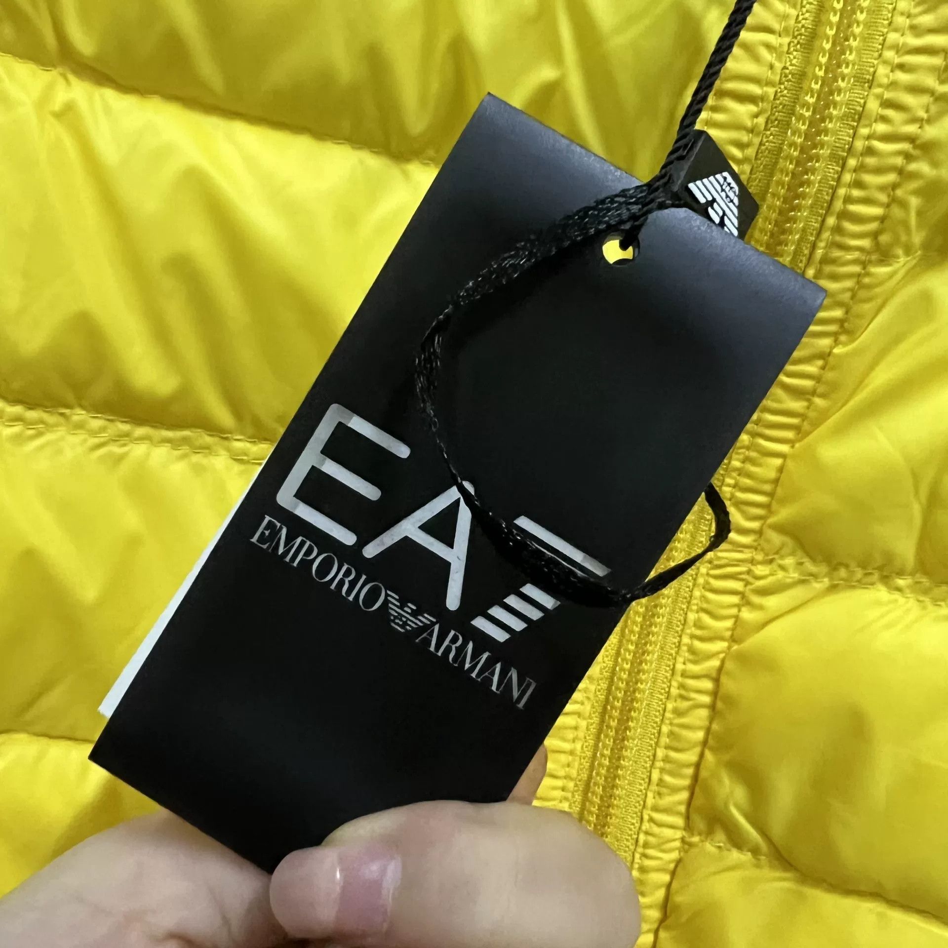 Emporio Armani EA7 Emporio Armani Yellow Padded Down Vest Size M Size US M / EU 48-50 / 2 - 5 Thumbnail