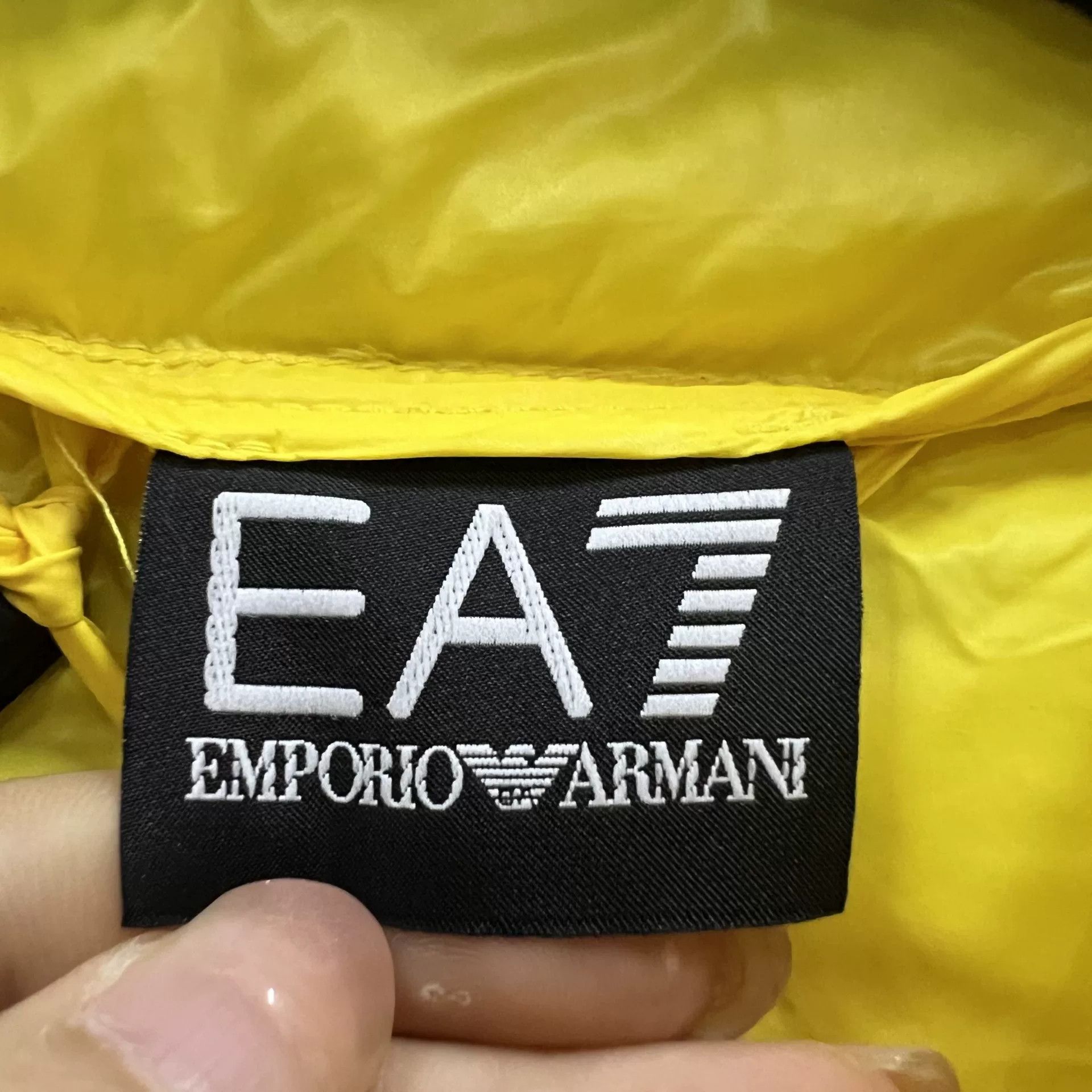 Emporio Armani EA7 Emporio Armani Yellow Padded Down Vest Size M Size US M / EU 48-50 / 2 - 4 Thumbnail