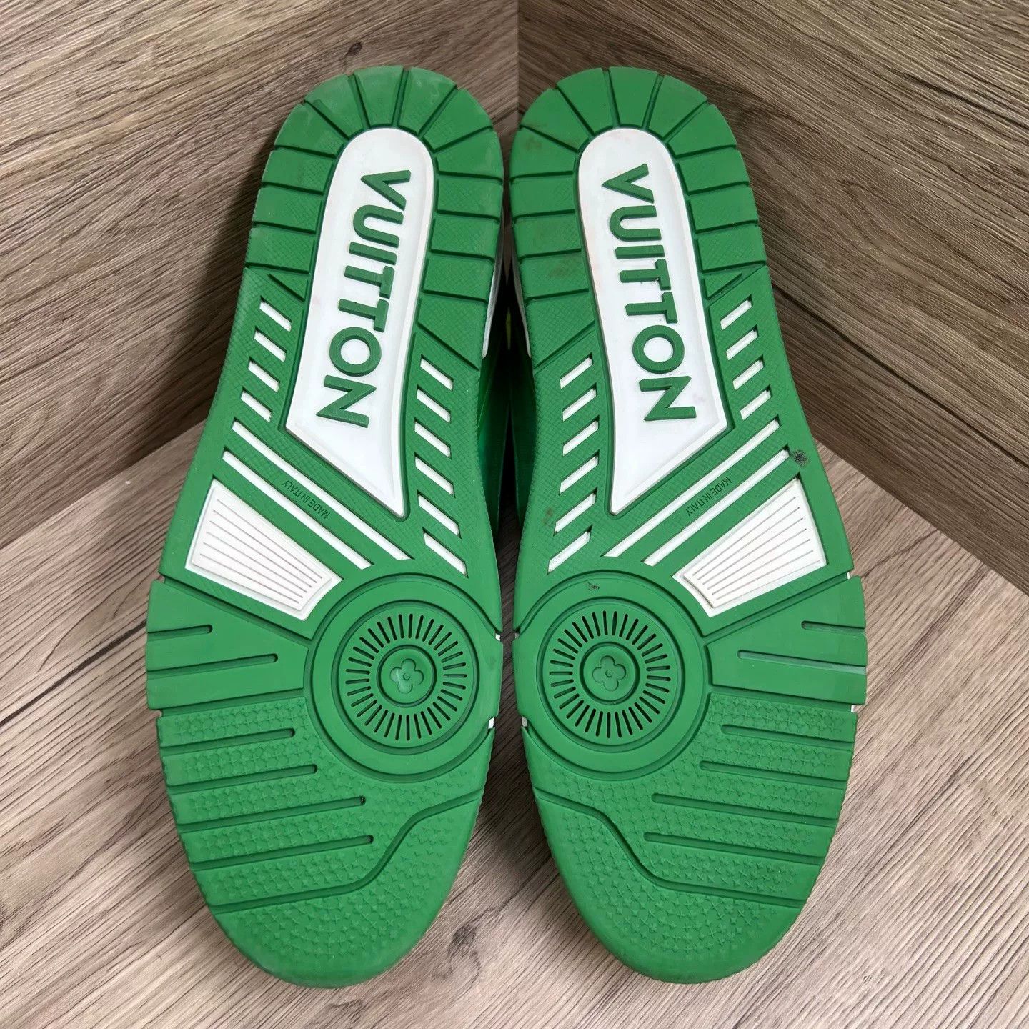 Louis Vuitton Louis Vuitton Monogram Trainer Sneakers White Green Size 13 Size US 13 / EU 46 - 7 Thumbnail