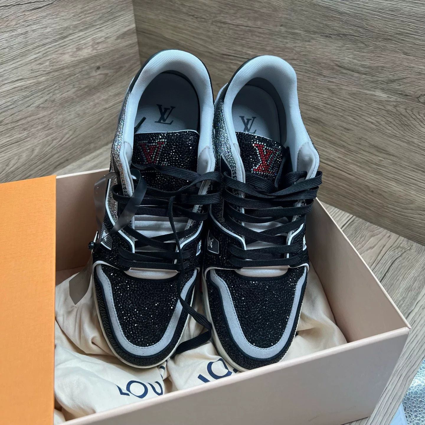 Louis Vuitton Louis Vuitton Crystal Trainer Sneakers Size 11 Size US 11 / EU 44 - 3 Thumbnail