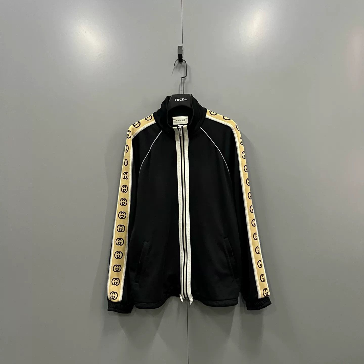 Gucci Gucci Logo Tape Zip Track Jacket Size L Size US L / EU 52-54 / 3 - 2 Thumbnail