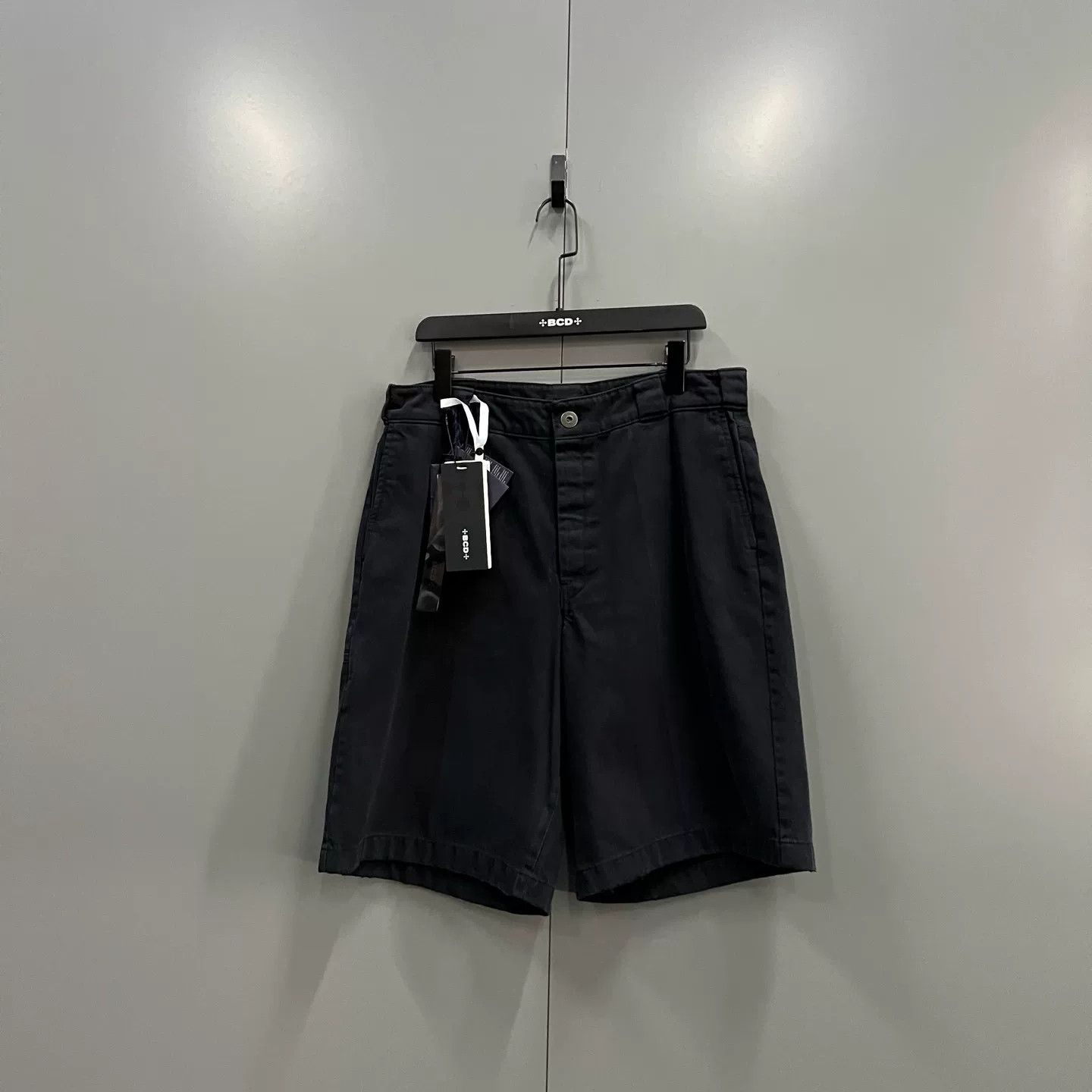 Prada Prada Bull Washed Bermuda Shorts Size 50 Size US 34 / EU 50 - 2 Thumbnail