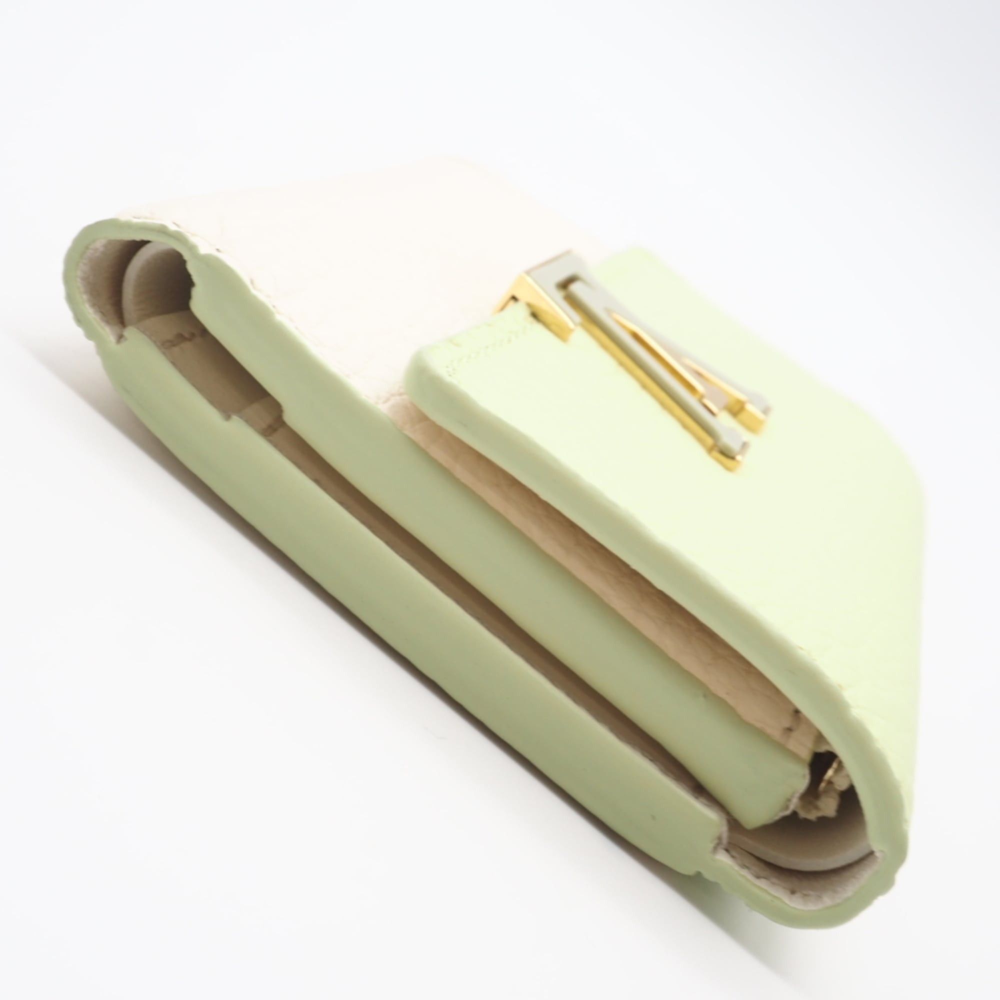Louis Vuitton Louis Vuitton Taurillon Portefeuille Capucines XS Nato Green M82475 Tri-fold Wallet White Leather Women's Size ONE SIZE - 7 Thumbnail