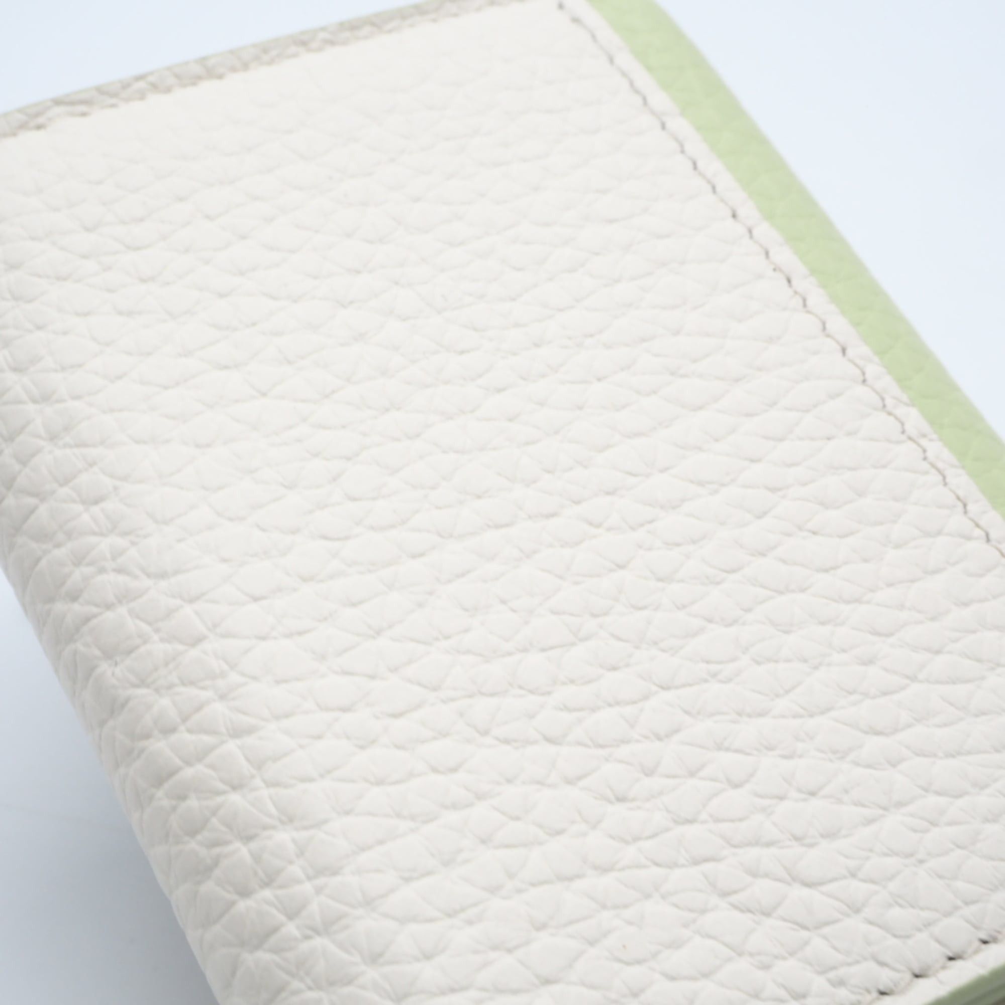 Louis Vuitton Louis Vuitton Taurillon Portefeuille Capucines XS Nato Green M82475 Tri-fold Wallet White Leather Women's Size ONE SIZE - 3 Thumbnail