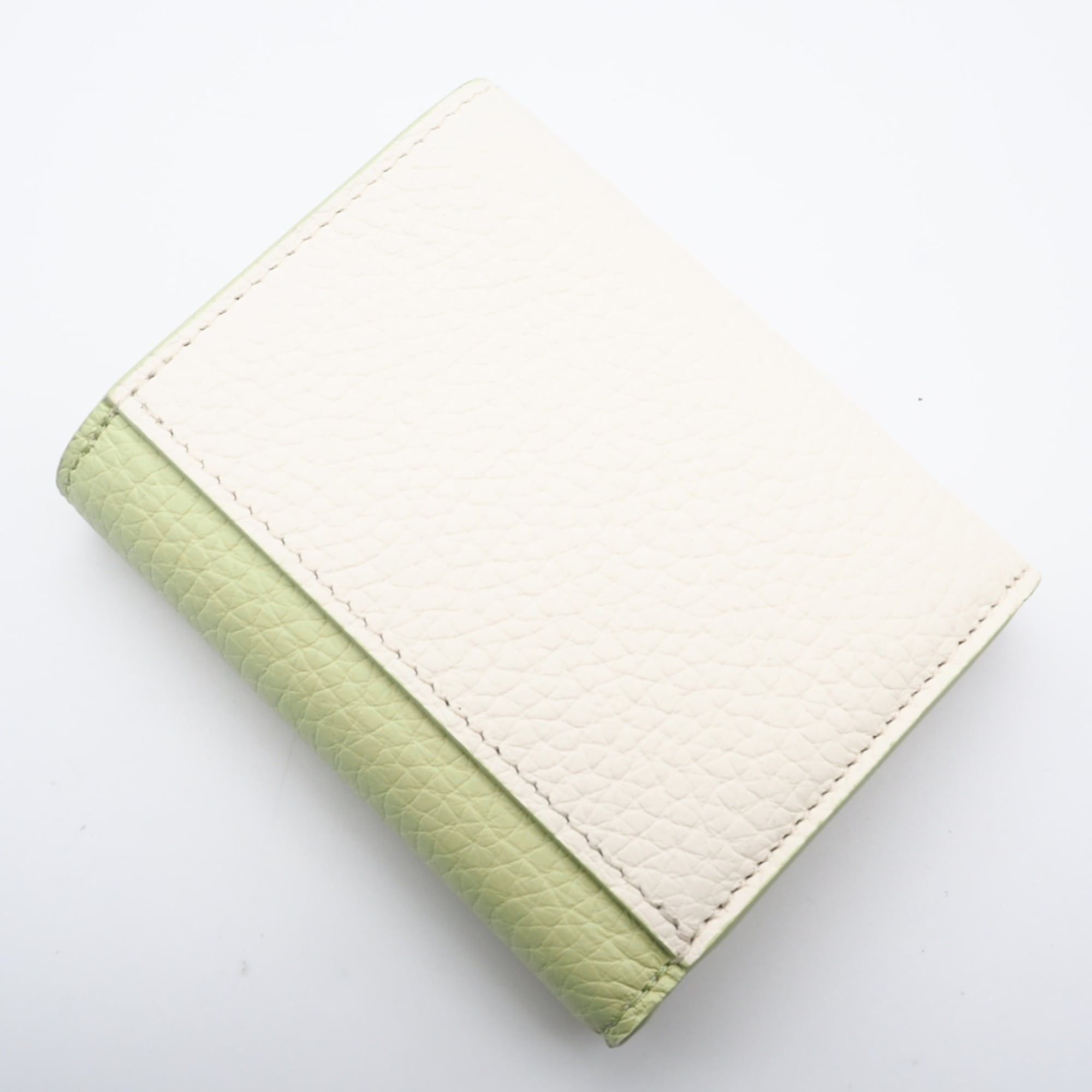 Louis Vuitton Louis Vuitton Taurillon Portefeuille Capucines XS Nato Green M82475 Tri-fold Wallet White Leather Women's Size ONE SIZE - 2 Thumbnail