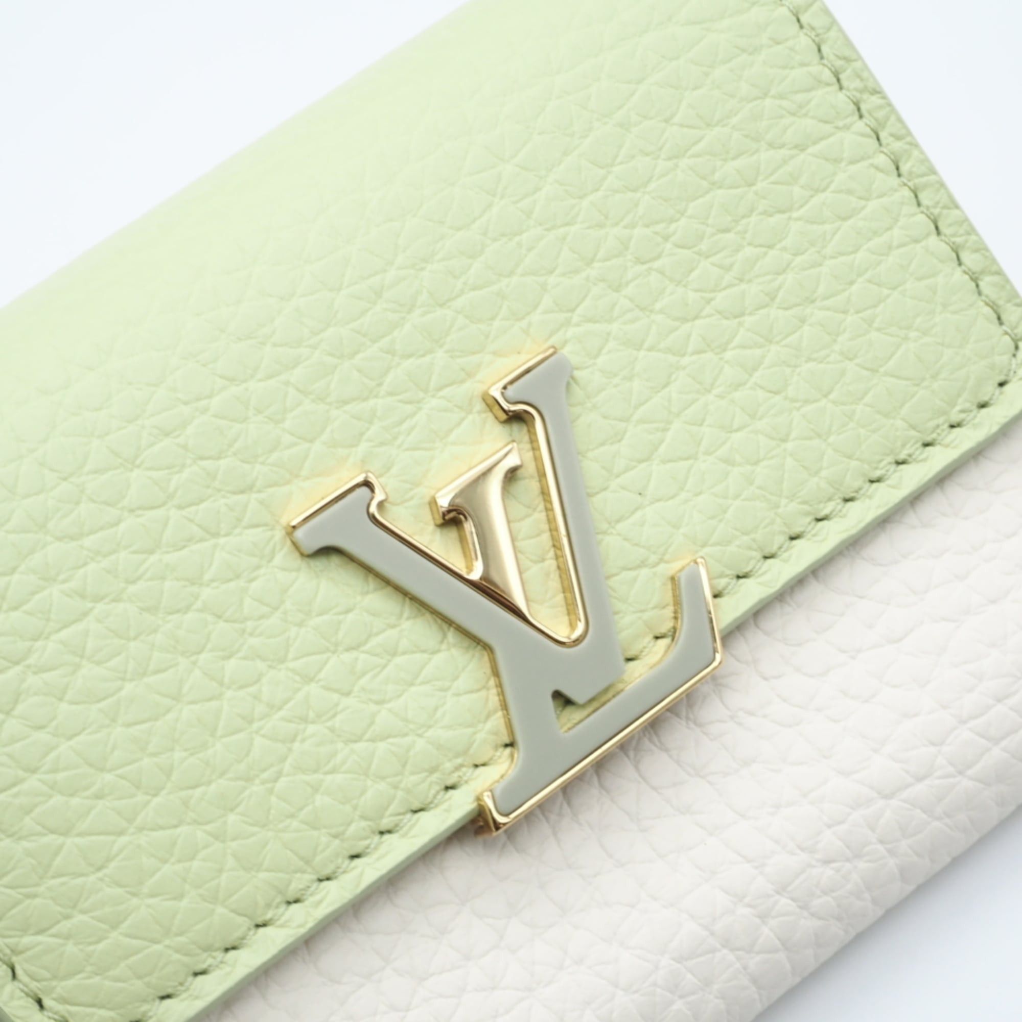 Louis Vuitton Louis Vuitton Taurillon Portefeuille Capucines XS Nato Green M82475 Tri-fold Wallet White Leather Women's Size ONE SIZE - 10 Thumbnail