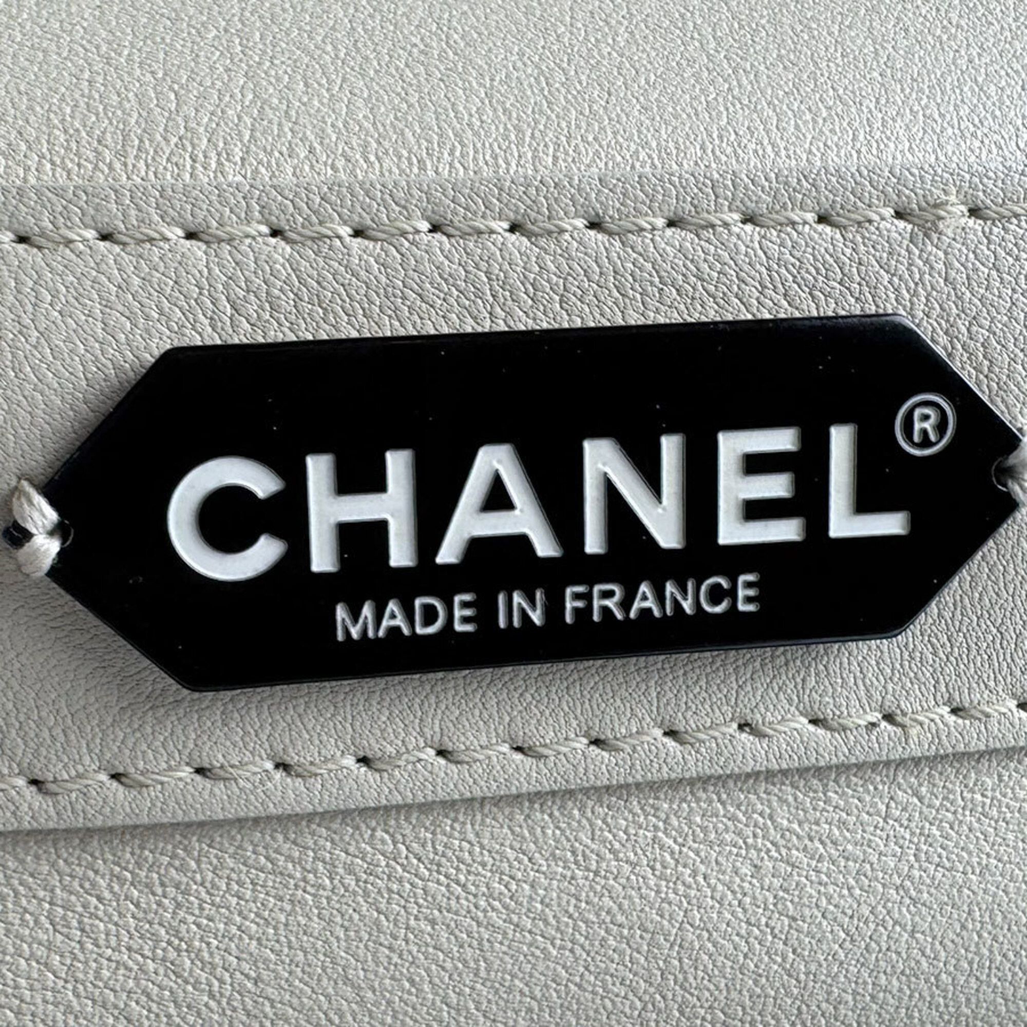 Chanel Chanel Handbag Shoulder Bag Leather Metal Ivory Women's z9583 Size ONE SIZE - 13 Thumbnail