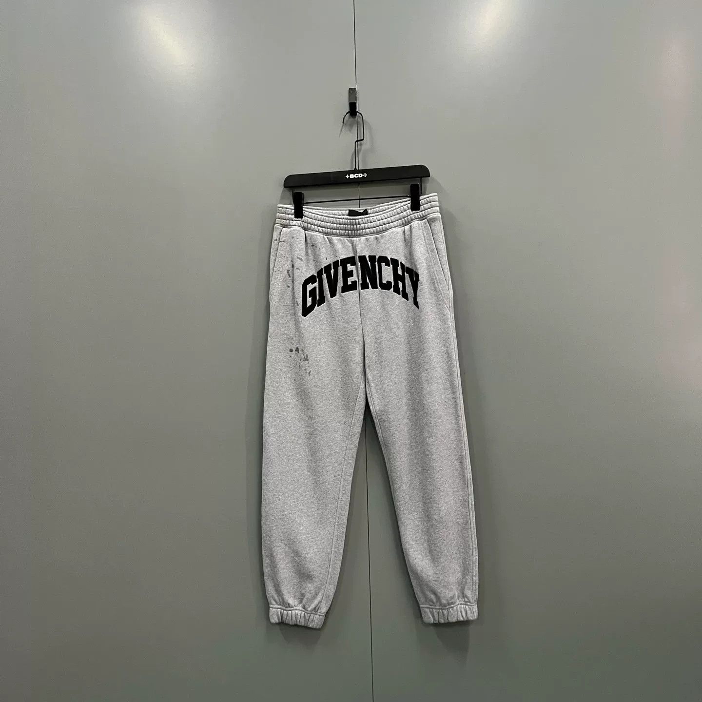 Givenchy Givenchy Arch Logo Sweatpants Size L Size US 34 / EU 50 - 2 Thumbnail