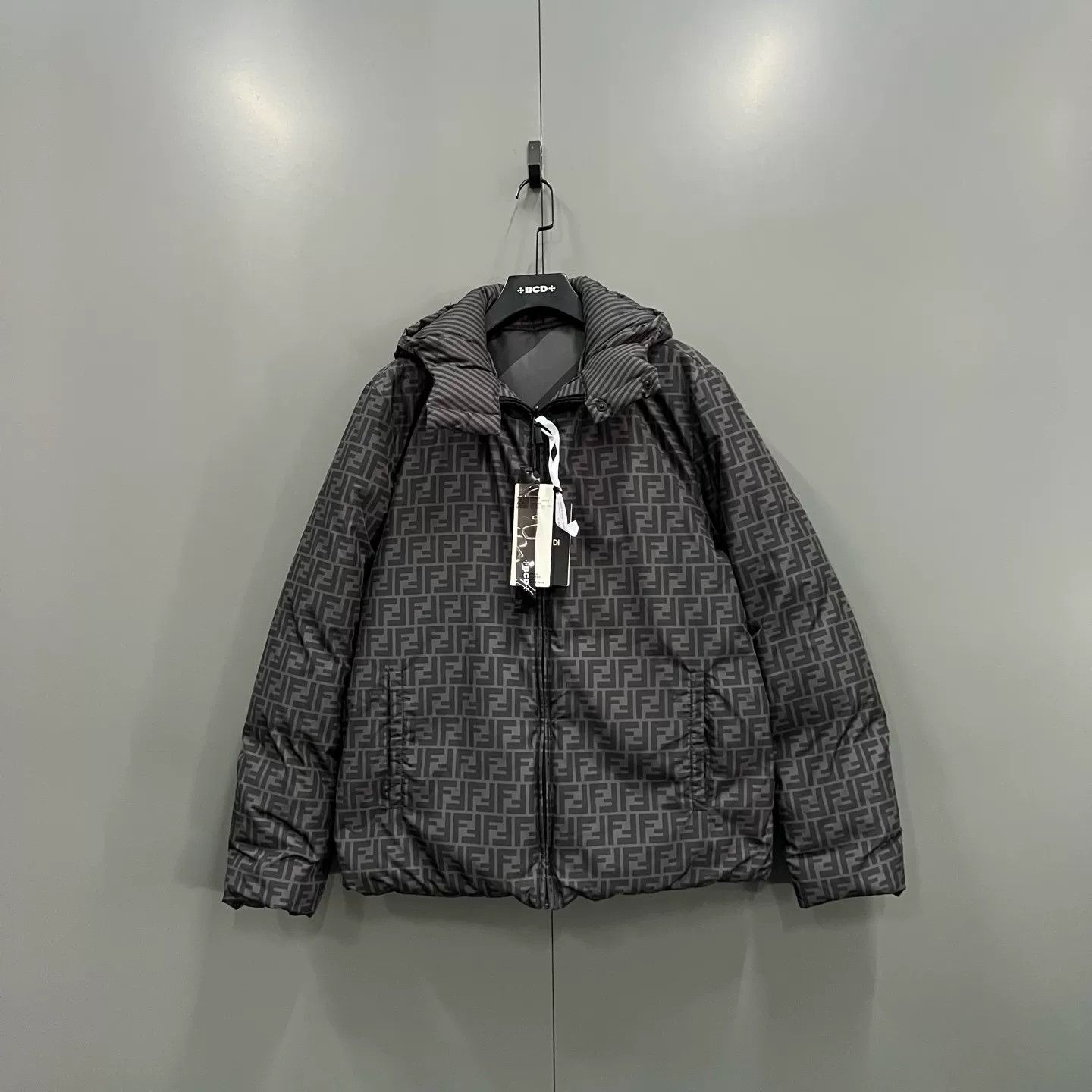 Fendi Fendi Reversible FF Zucca Puffer Jacket 52 Size US L / EU 52-54 / 3 - 2 Thumbnail