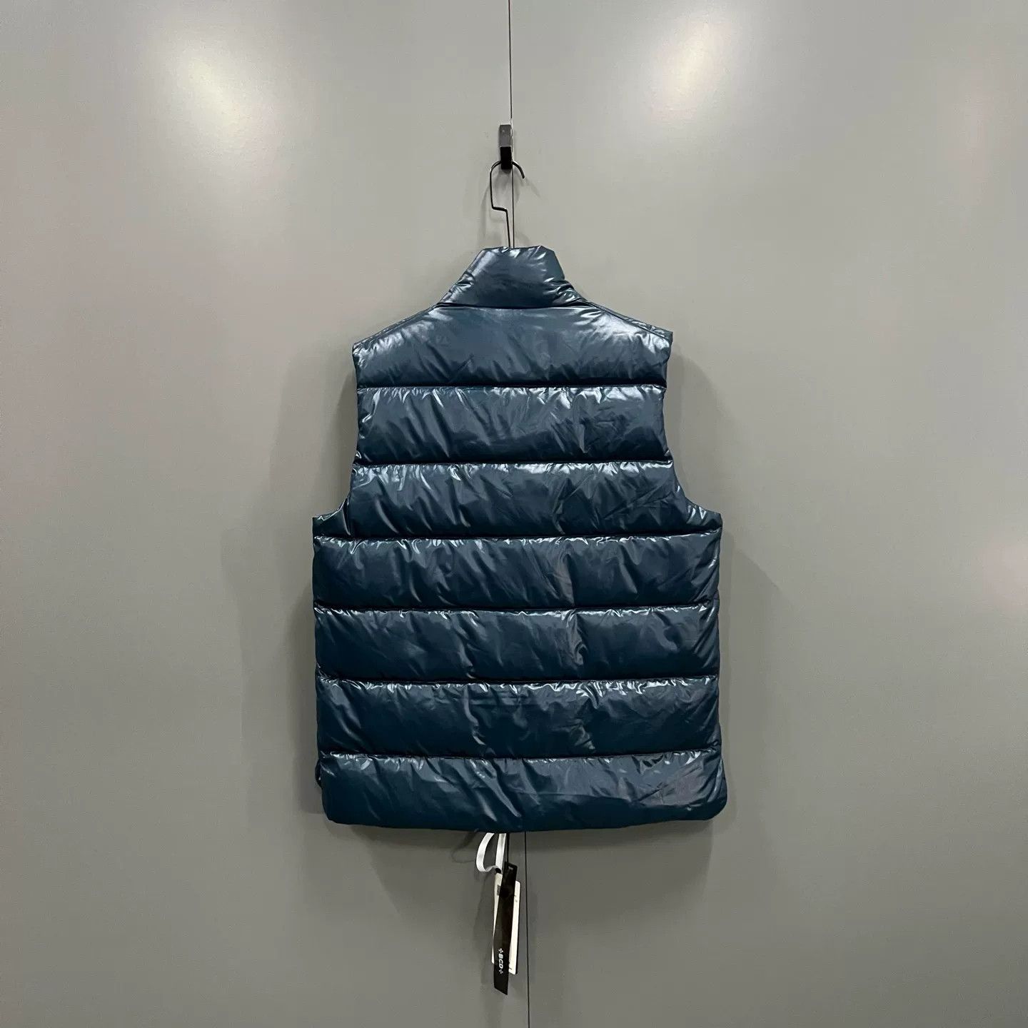 Moncler Moncler Tibb Shiny Down Gilet Size 4 Size US XL / EU 56 / 4 - 3 Thumbnail