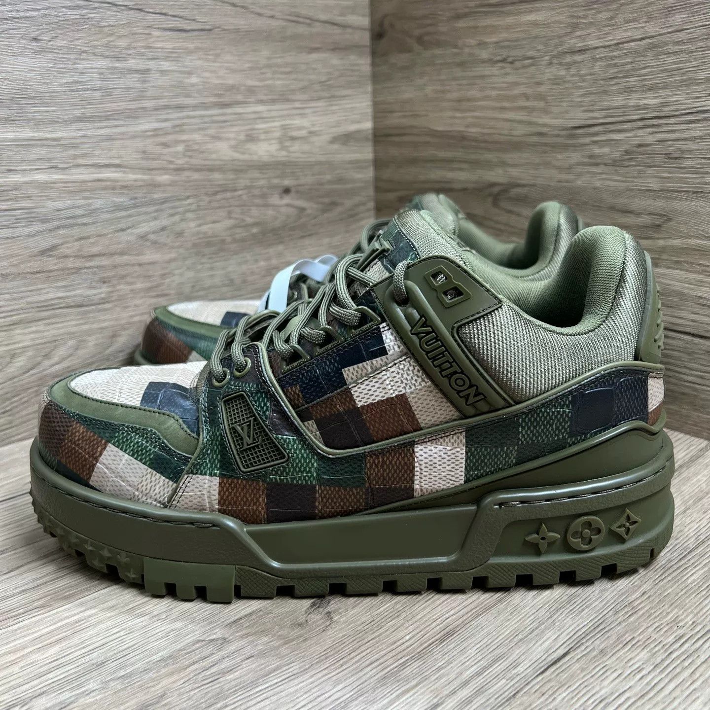 Louis Vuitton Louis Vuitton Damier Mosaic Trainer Sneaker 7 Size US 8 / EU 41 - 2 Thumbnail