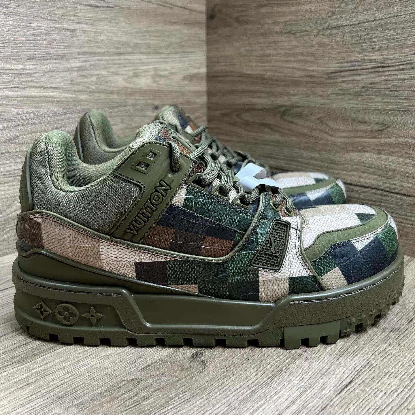 Louis Vuitton Louis Vuitton Damier Mosaic Trainer Sneaker 7 Size US 8 / EU 41 - 5 Thumbnail