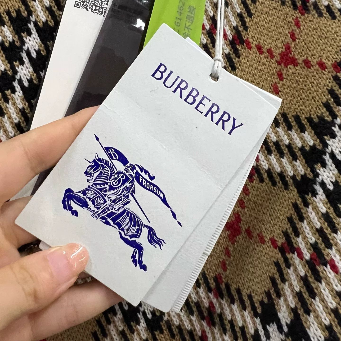 Burberry Burberry Check Jacquard Merino Wool Sweater M Size M / US 6-8 / IT 42-44 - 5 Thumbnail
