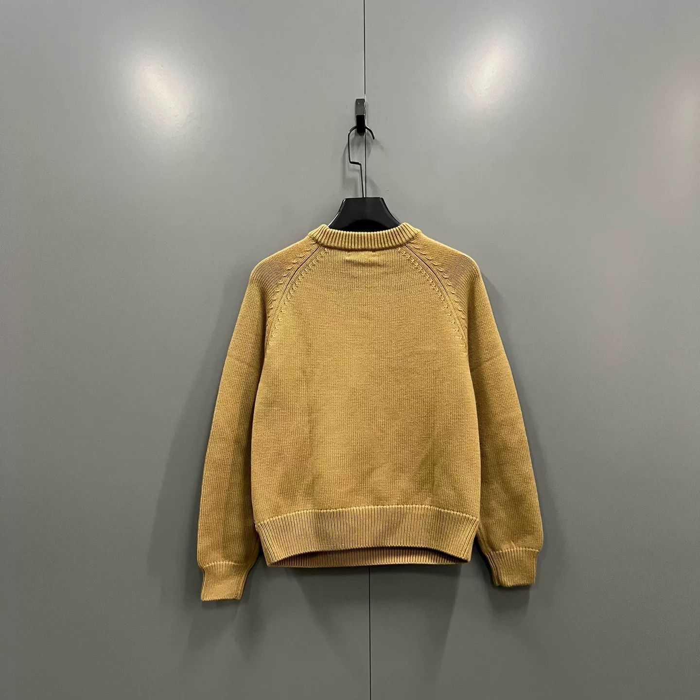 Burberry Burberry Check Jacquard Merino Wool Sweater M Size M / US 6-8 / IT 42-44 - 3 Thumbnail