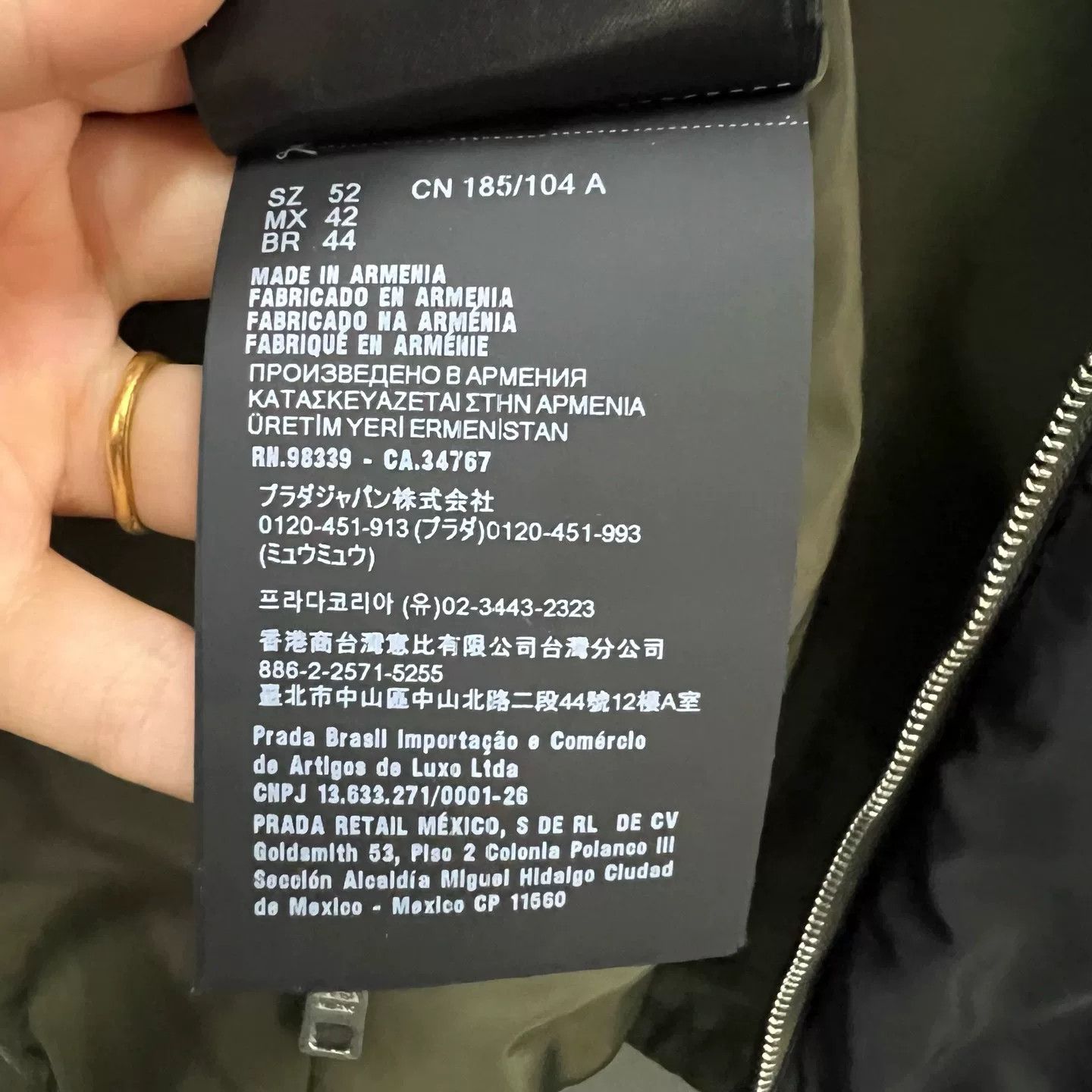 Prada Prada Triangle Logo Reversible Hooded Jacket 52 Size US L / EU 52-54 / 3 - 7 Thumbnail
