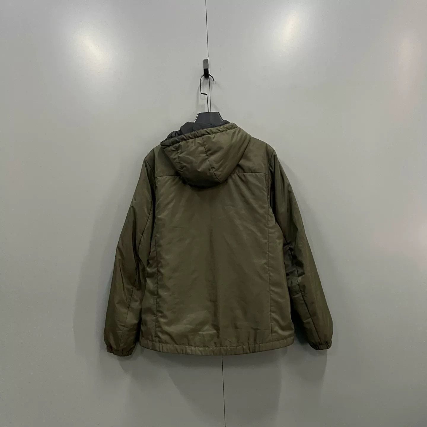 Prada Prada Triangle Logo Reversible Hooded Jacket 52 Size US L / EU 52-54 / 3 - 3 Thumbnail