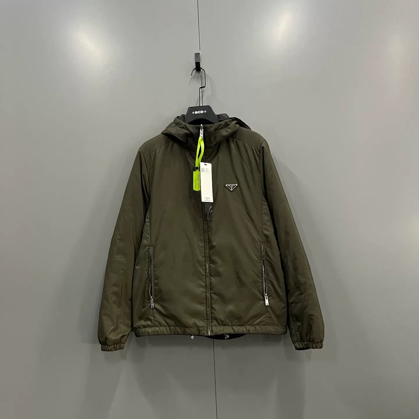 Prada Prada Triangle Logo Reversible Hooded Jacket 52 Size US L / EU 52-54 / 3 - 2 Thumbnail