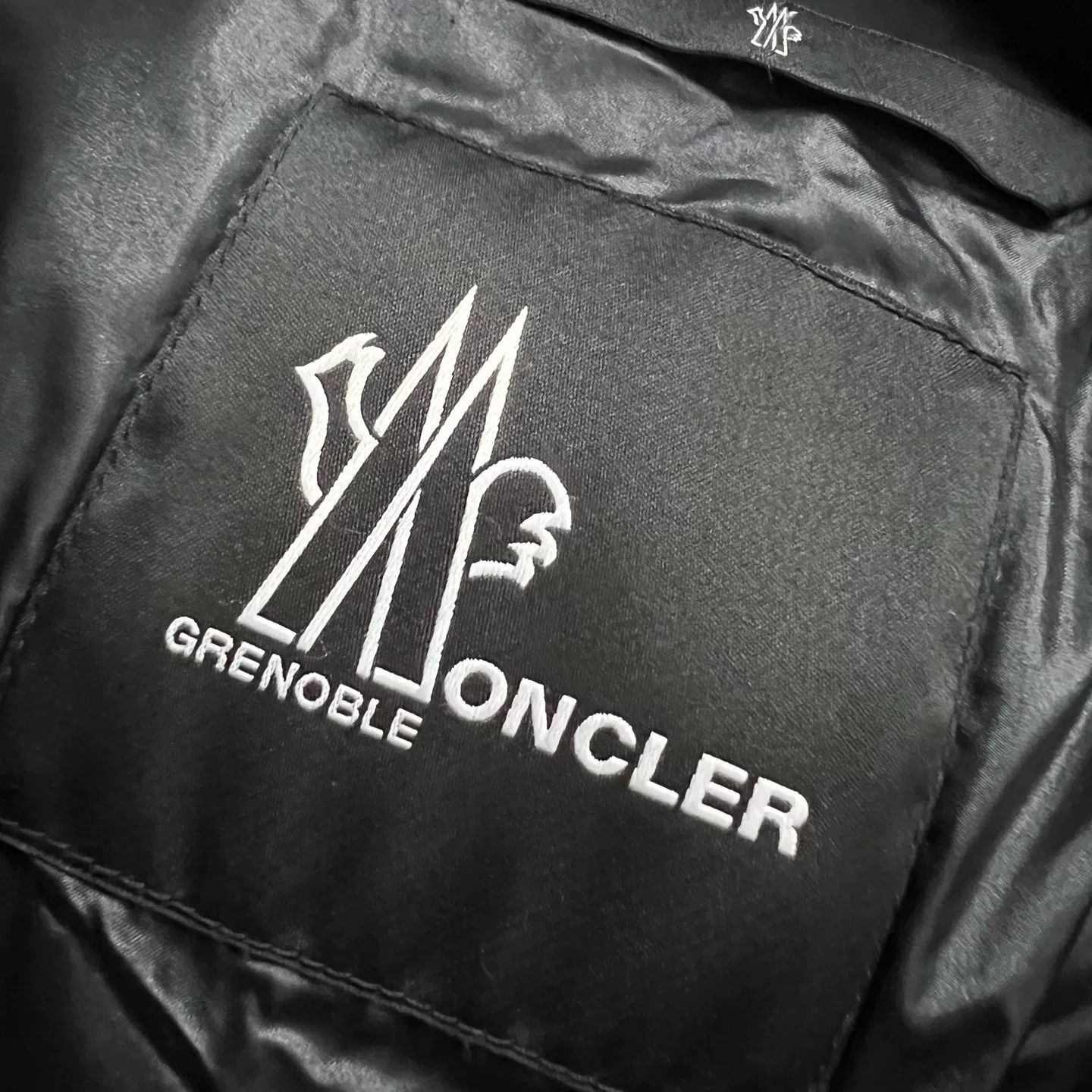 Moncler Moncler Grenoble Back Logo Puffer Jacket Size 2 Size US M / EU 48-50 / 2 - 4 Thumbnail