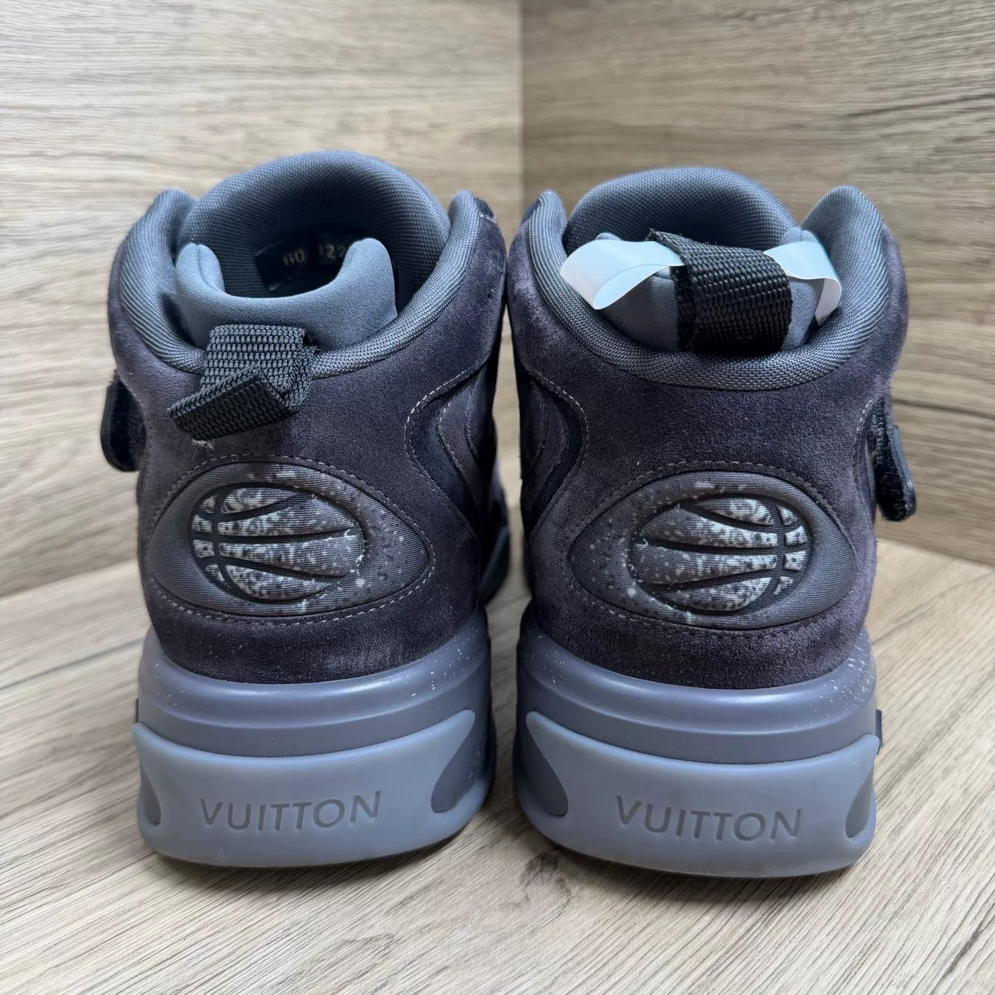 Louis Vuitton Louis Vuitton Gray Trainer 2 Mid Sneakers 7 Size US 8 / EU 41 - 6 Thumbnail