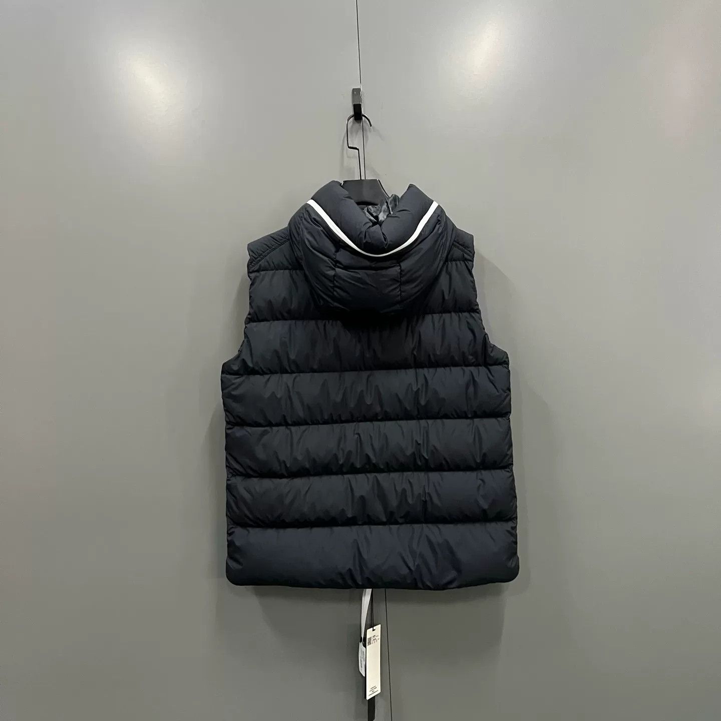 Moncler Moncler Cardamine Hooded Down Vest Size 4 Size US XL / EU 56 / 4 - 3 Thumbnail