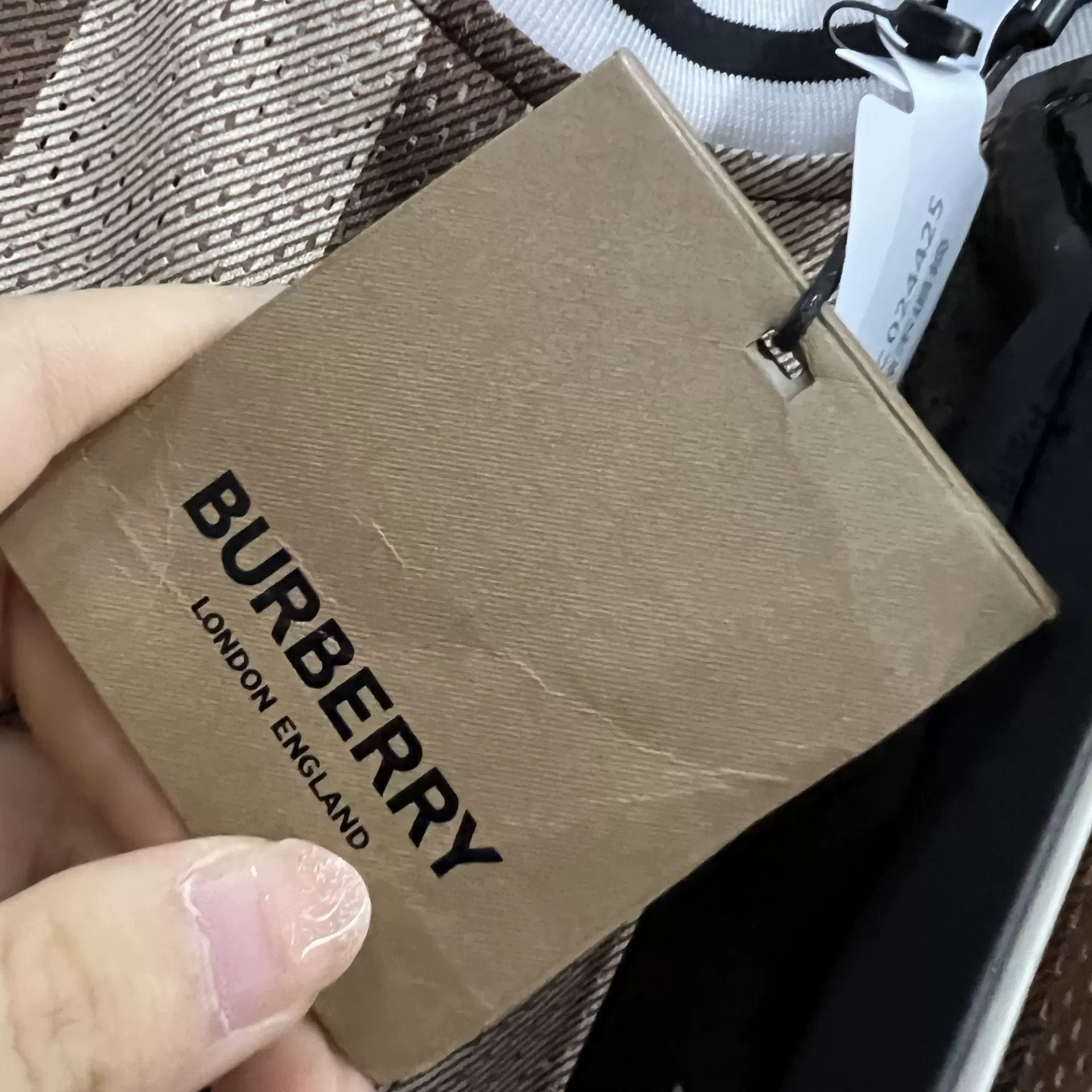 Burberry Burberry Check Mesh Jersey Size S Size US S / EU 44-46 / 1 - 5 Thumbnail