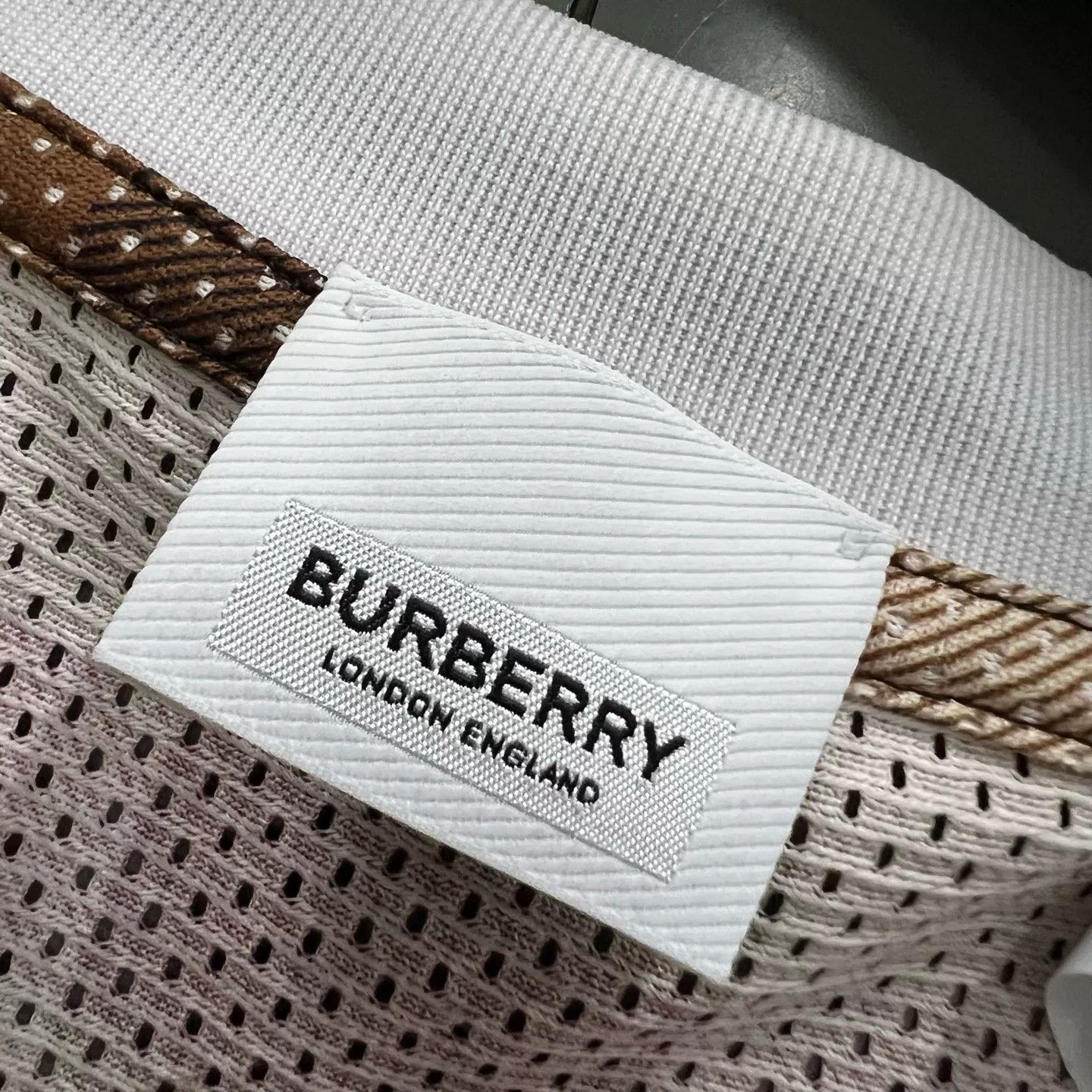 Burberry Burberry Check Mesh Jersey Size S Size US S / EU 44-46 / 1 - 4 Thumbnail