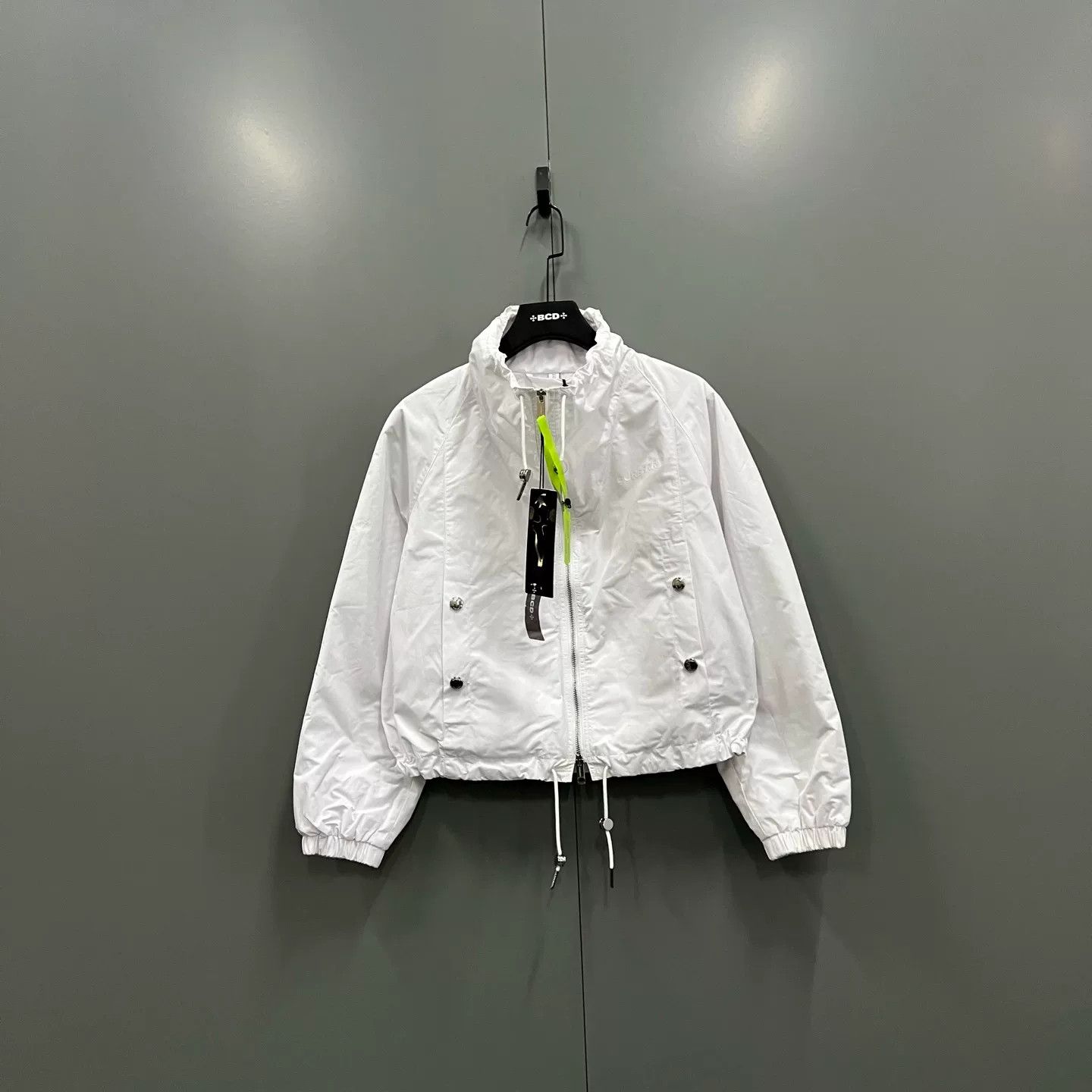 Burberry Burberry Drawstring Collar White Jacket IT 36 Size XS / US 0-2 / IT 36-38 - 2 Thumbnail
