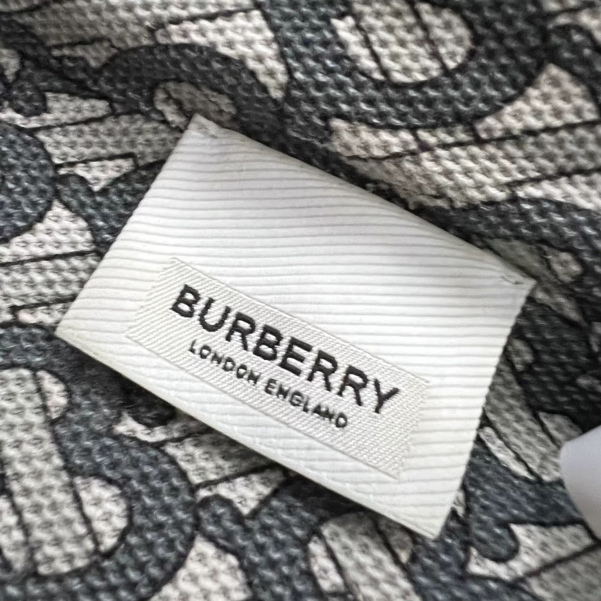 Burberry Burberry Gray Logo Print Hoodie L Size US L / EU 52-54 / 3 - 4 Thumbnail