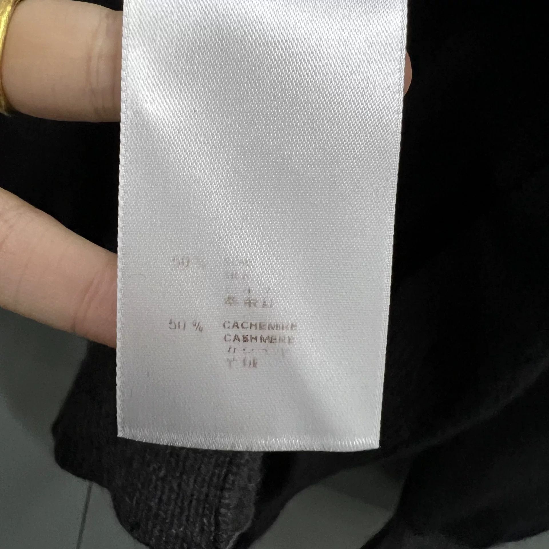 Louis Vuitton Louis Vuitton Cashmere Blend Knit Cardigan Size S Size US S / EU 44-46 / 1 - 5 Thumbnail