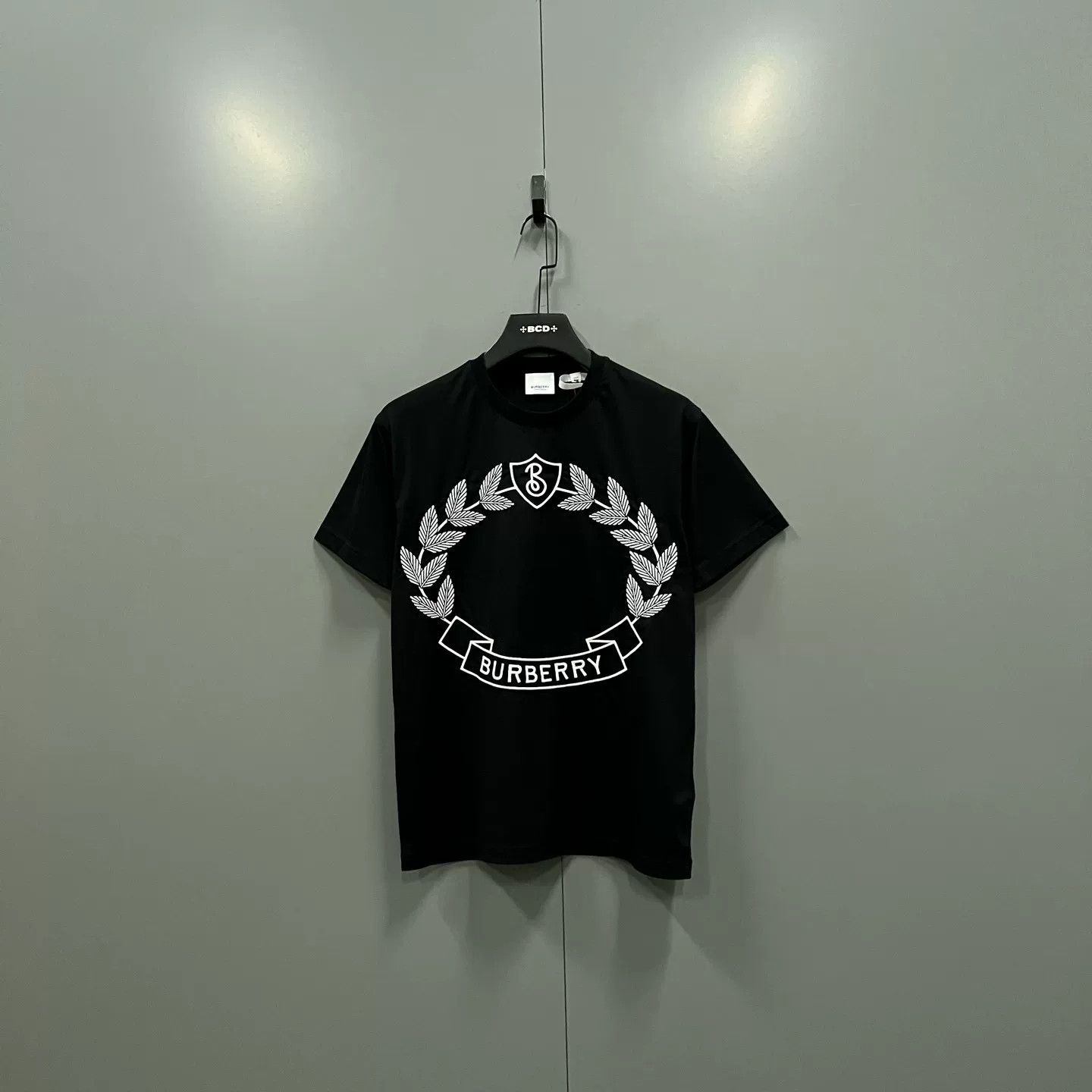 Burberry Burberry Oak Leaf Crest Logo T-Shirt XXS Size US XXS / EU 40 - 2 Thumbnail