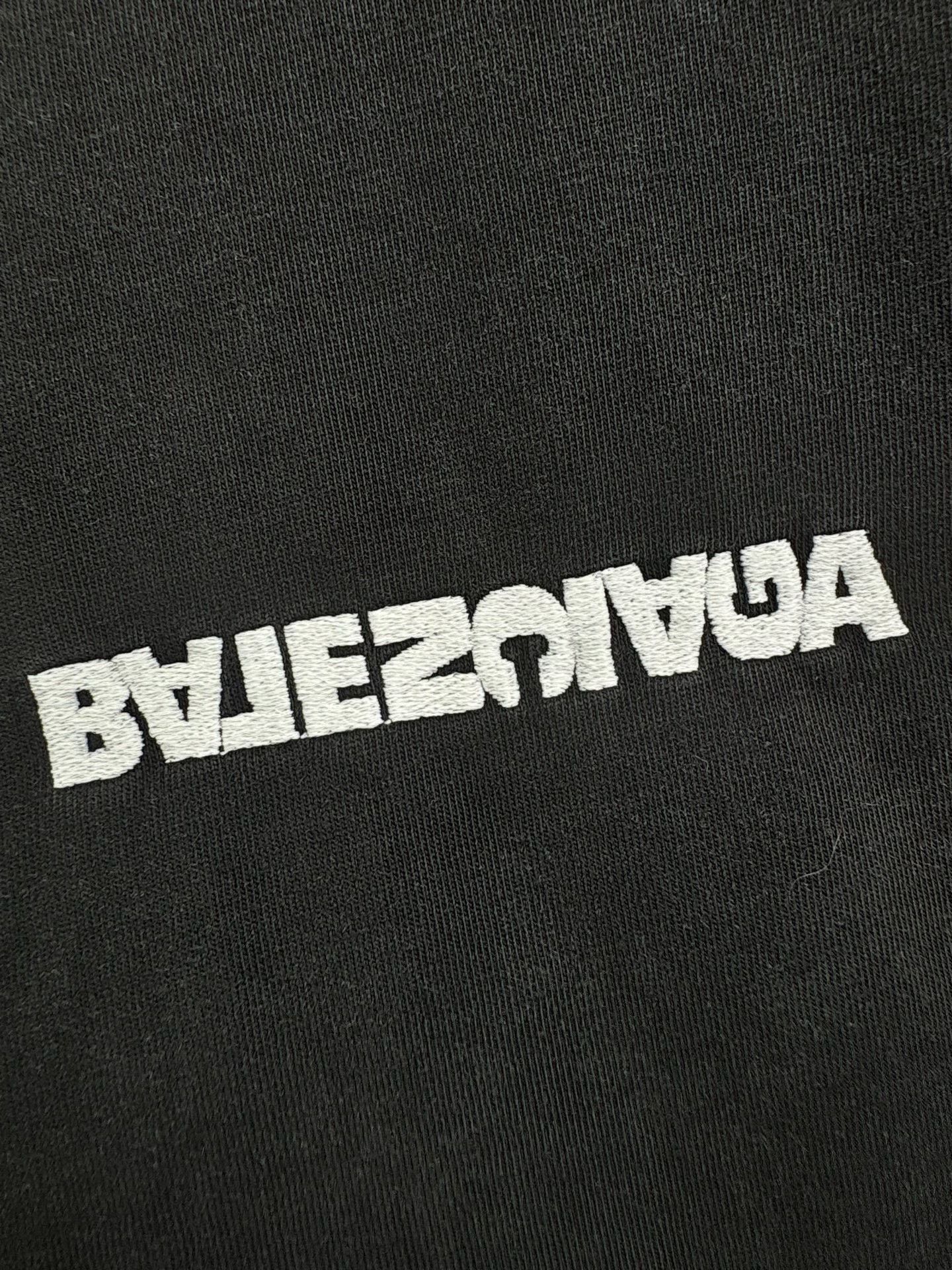 Balenciaga Balenciaga Washed Inverted Logo T-Shirt Size 3 Size US L / EU 52-54 / 3 - 4 Thumbnail